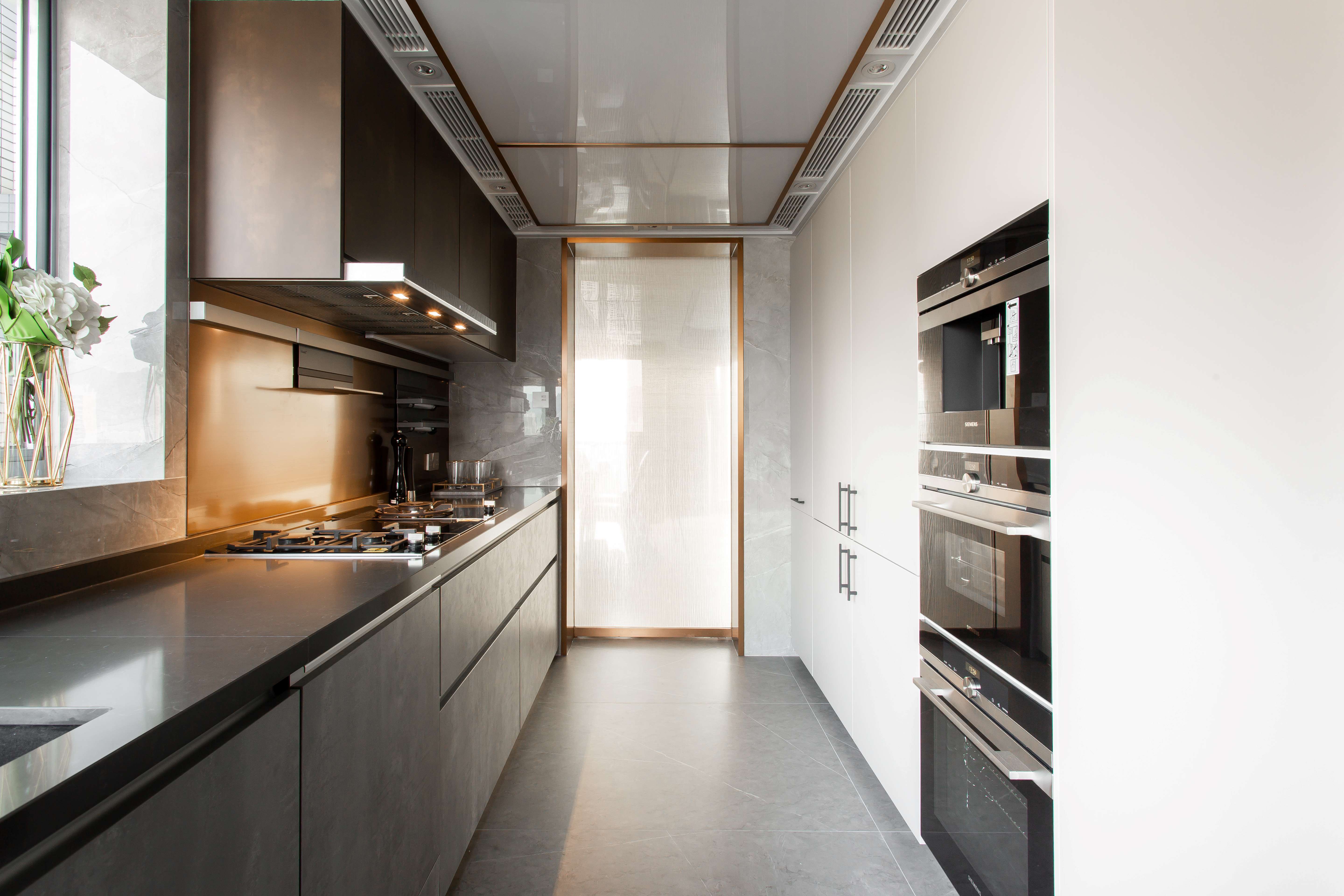 Tommy Choi - Tommy Choi Interior Design Limited  - No.15 Homantin Hill