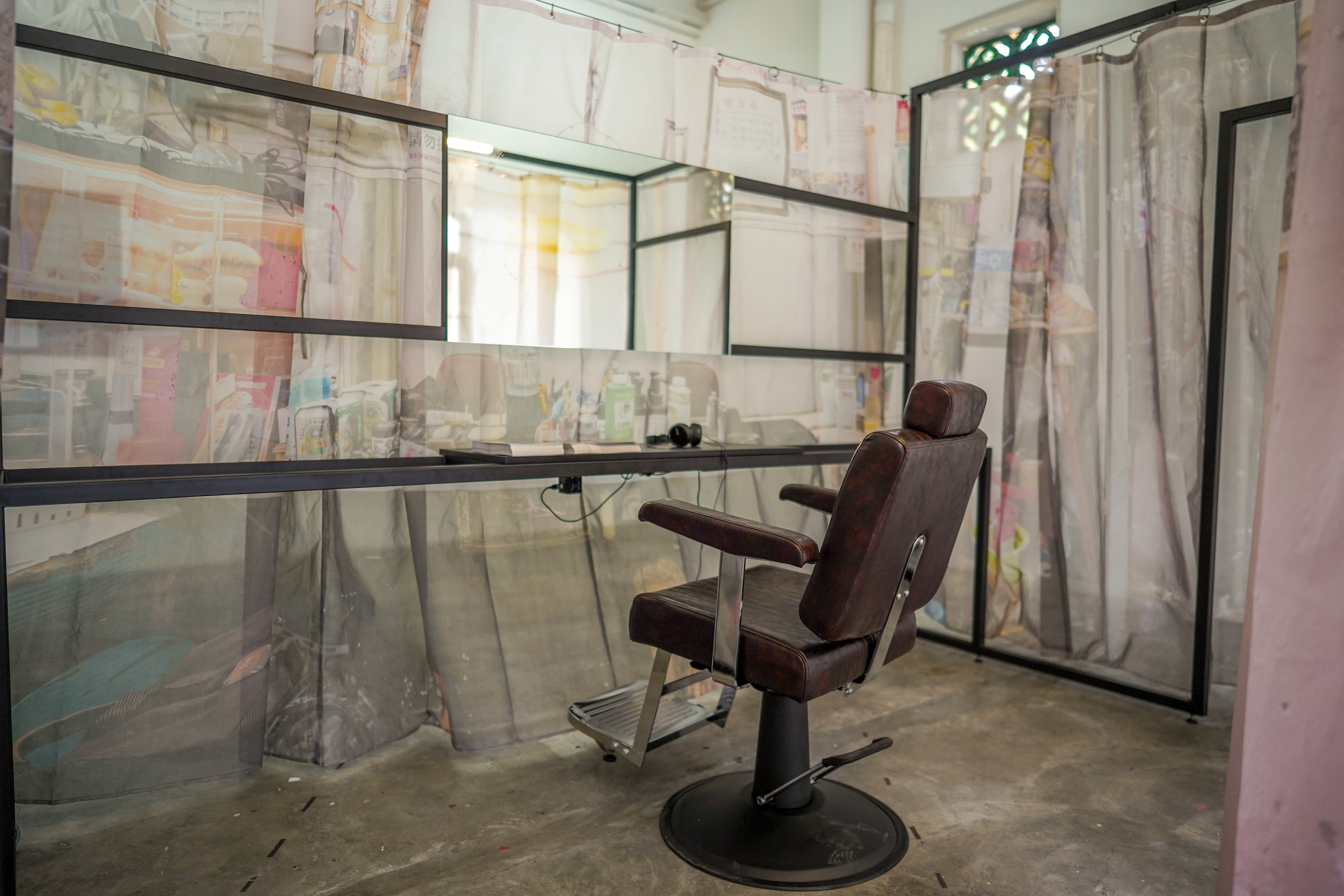 Ivan Wong - In-between Architects - Roving Barbershop, an Art Installation
