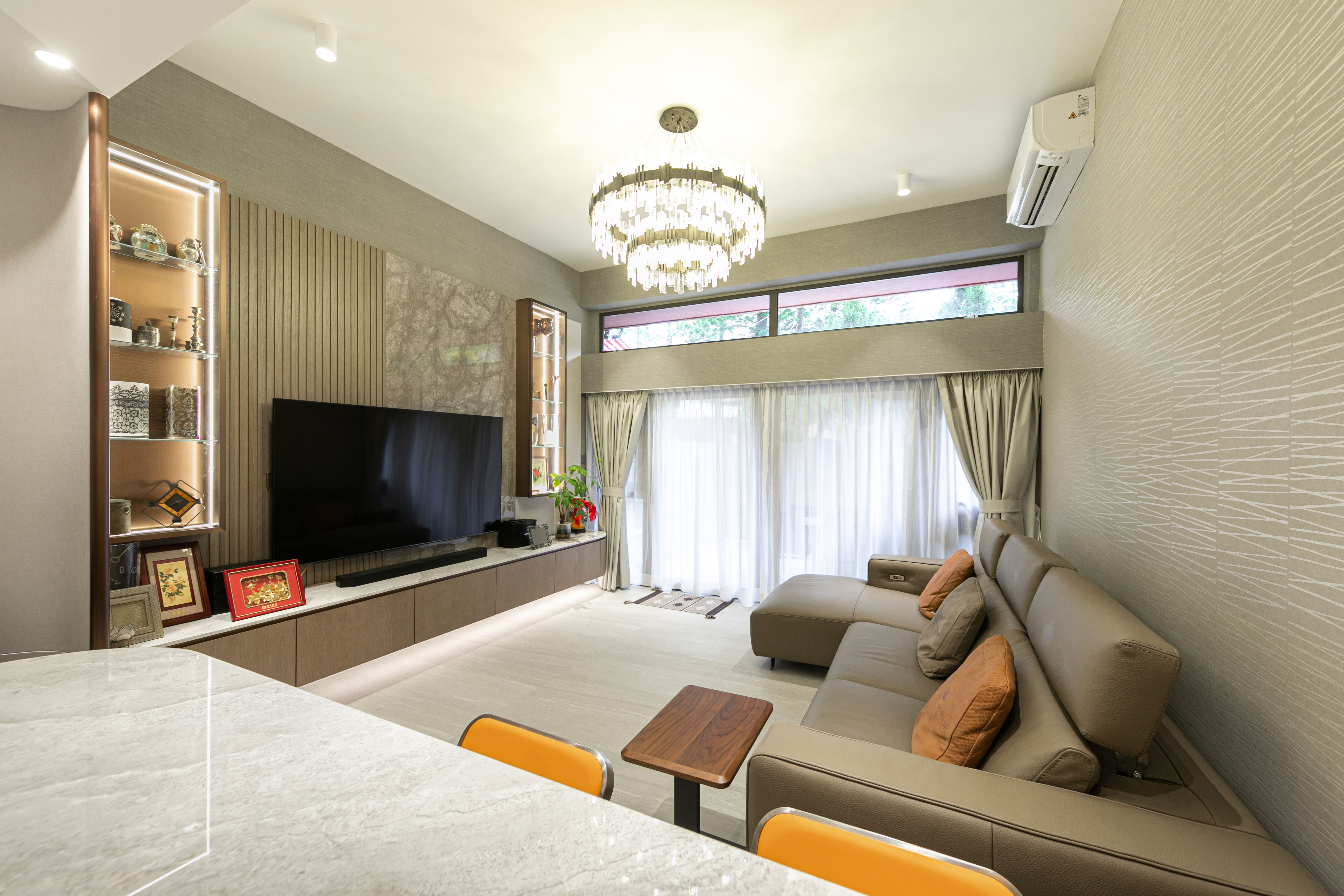 Mike Chan - C.M.T Interior Design - Ville De Cascade