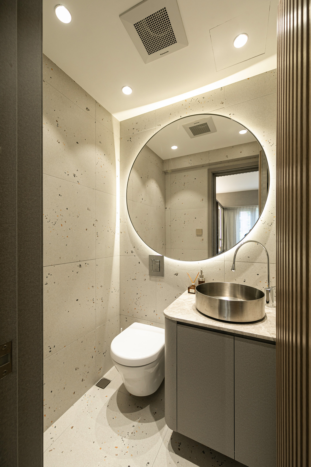 Mike Chan - C.M.T Interior Design - Ville De Cascade