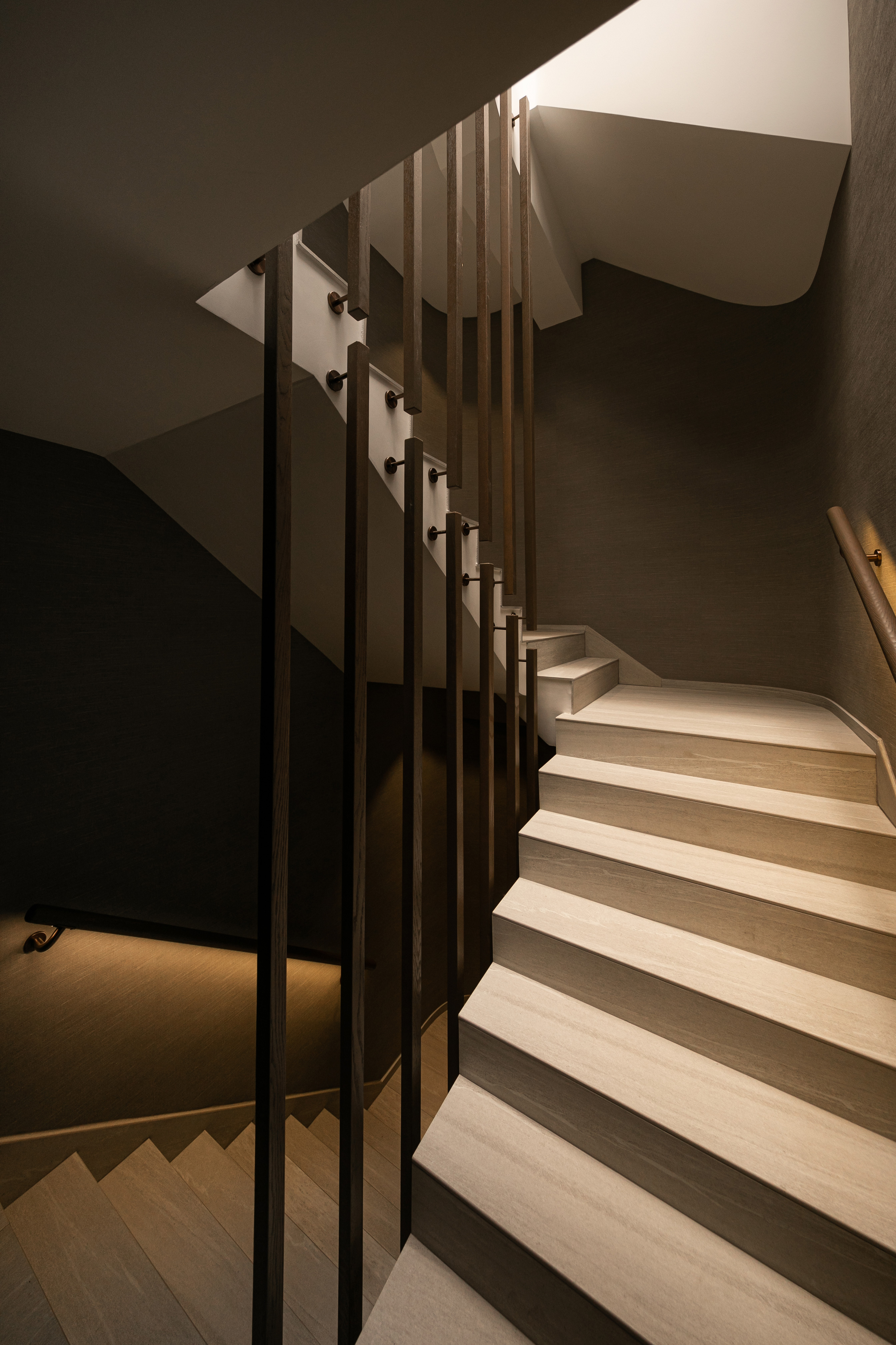 Mike Chan - C.M.T Interior Design - Ville De Cascade