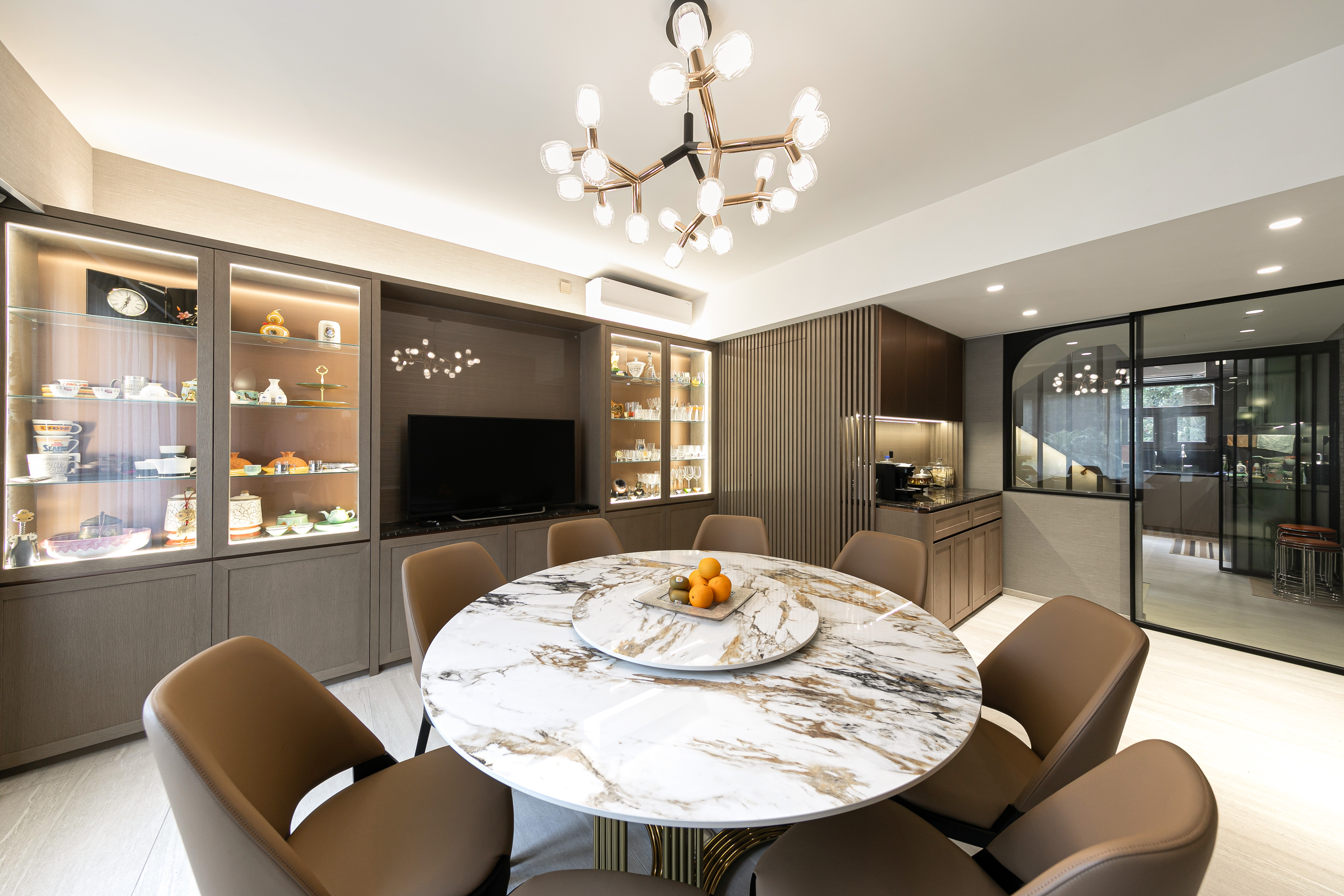 Mike Chan - C.M.T Interior Design - Ville De Cascade