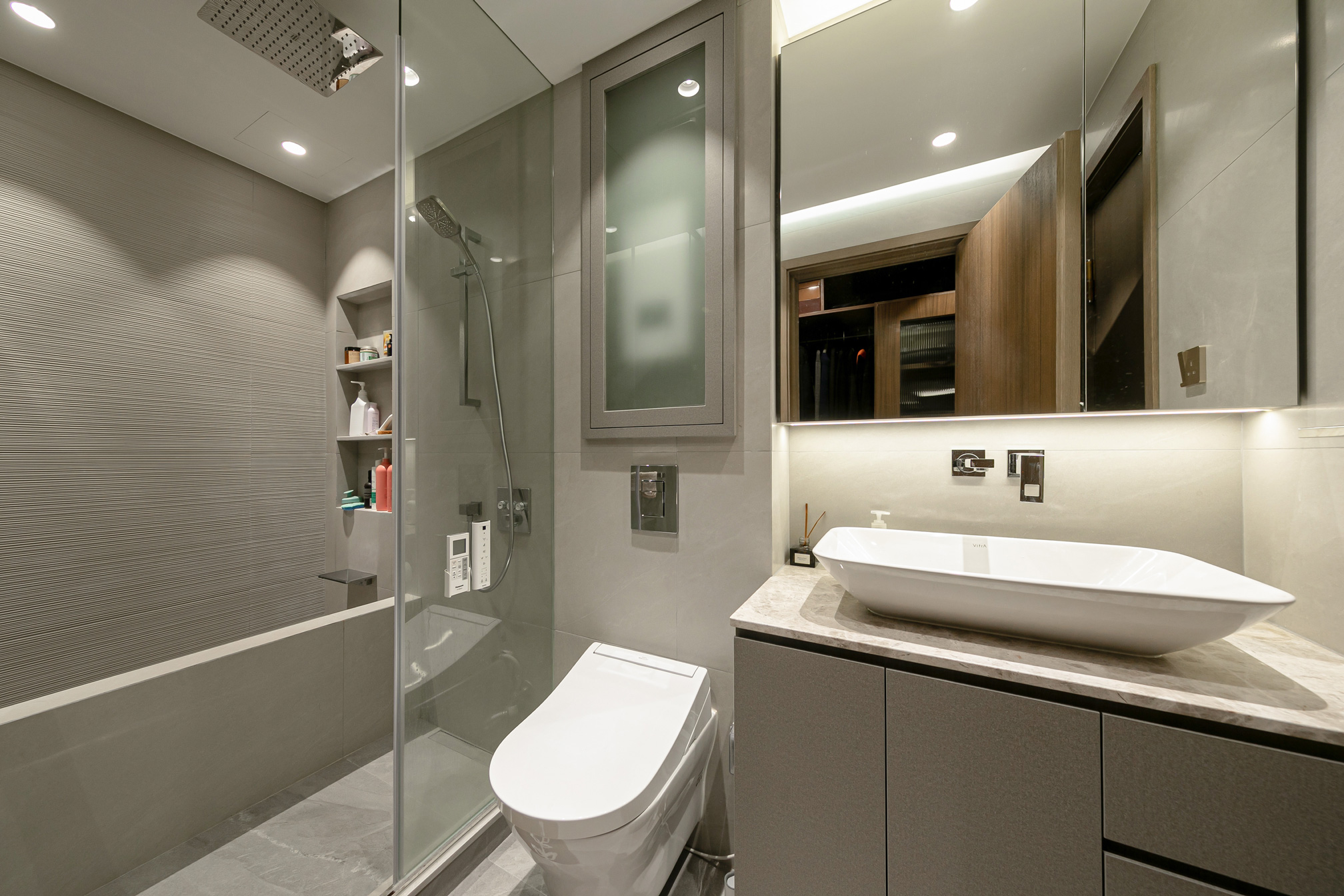 Mike Chan - C.M.T Interior Design - Ville De Cascade