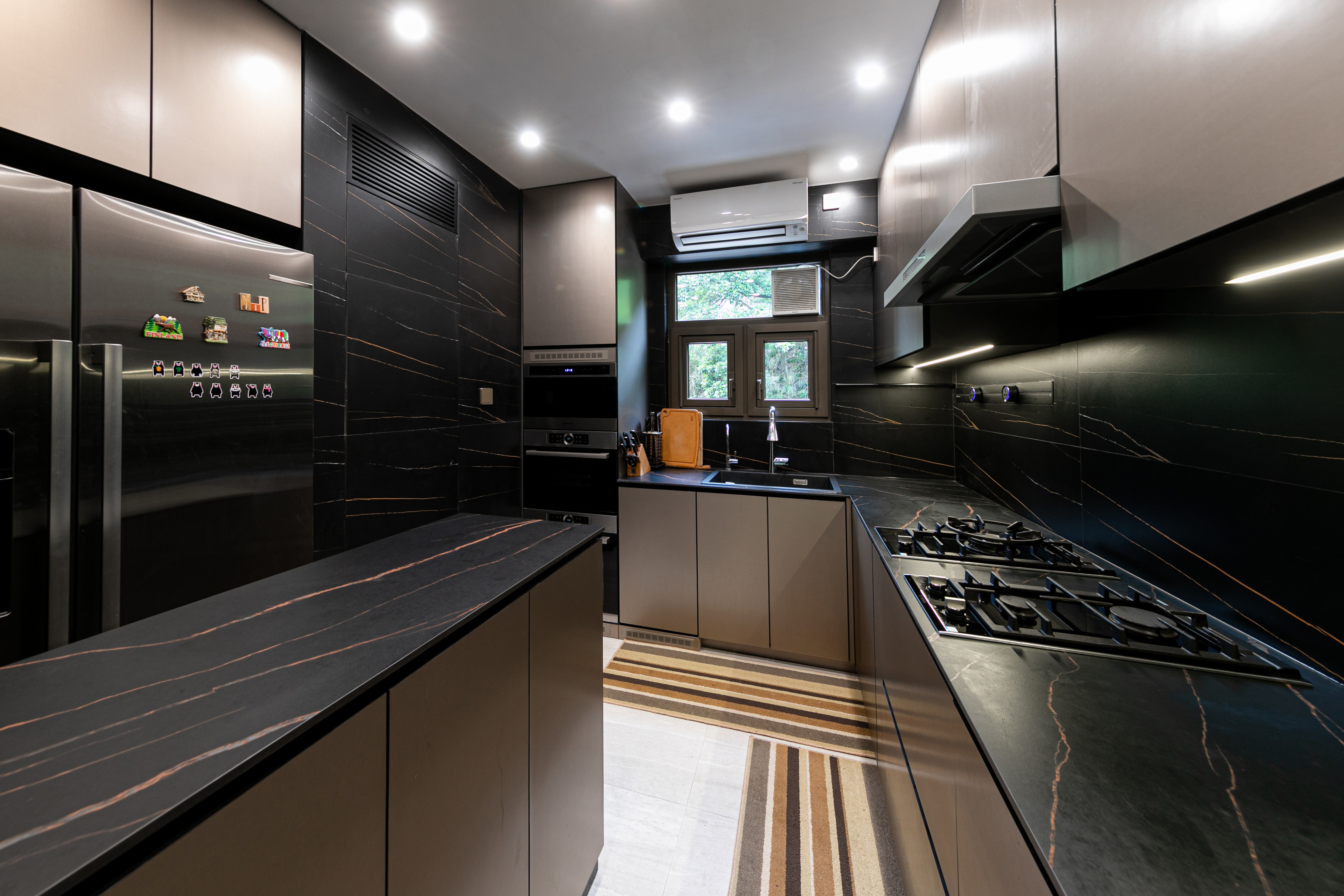 Mike Chan - C.M.T Interior Design - Ville De Cascade