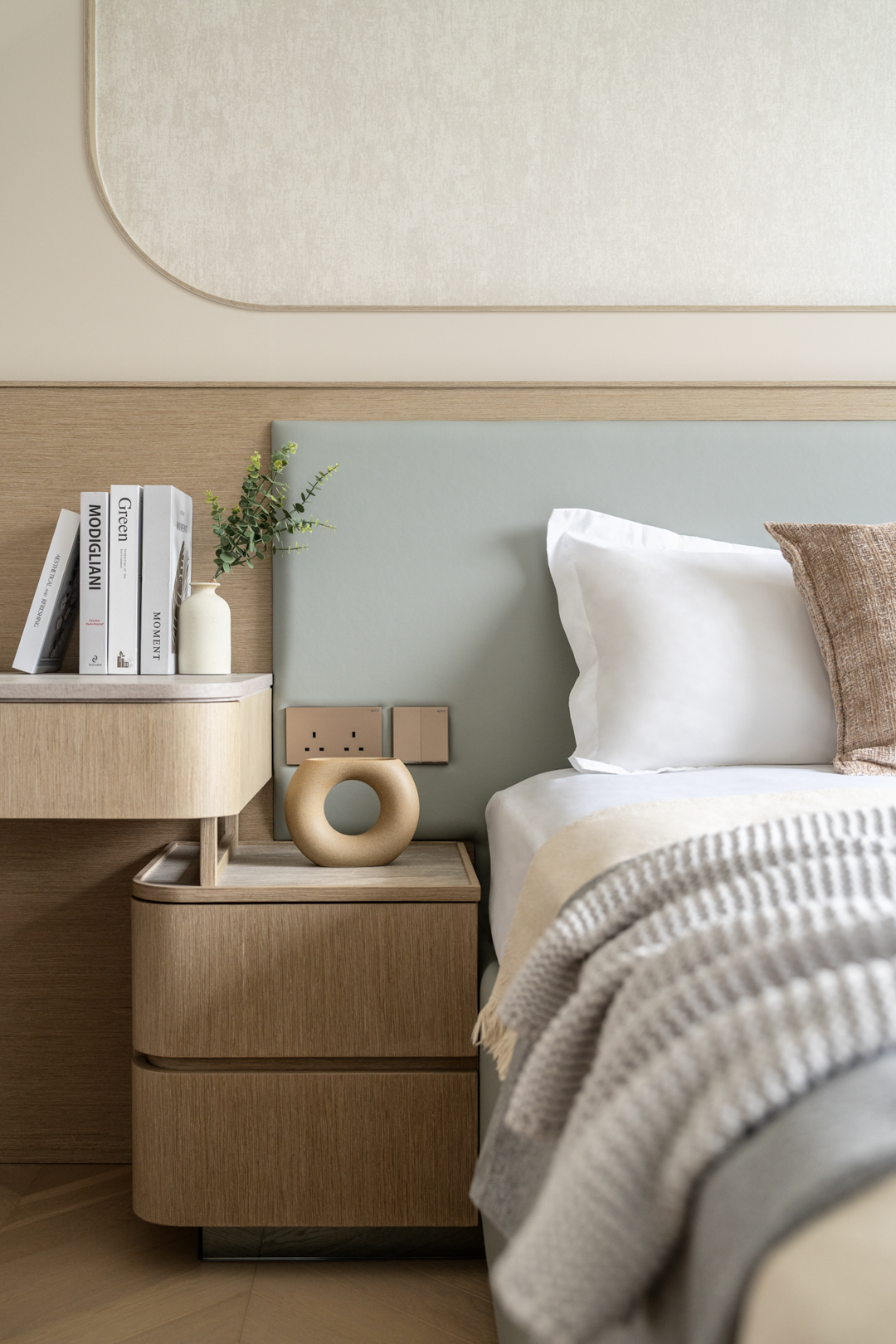 Chris Lau - Hei Design Interiors - Dragons Range