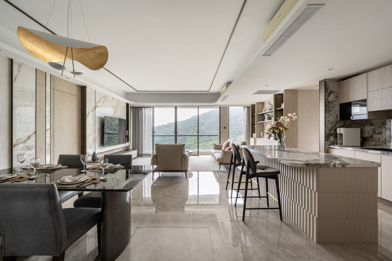 Chris Lau - Hei Design Interiors - Dragons Range
