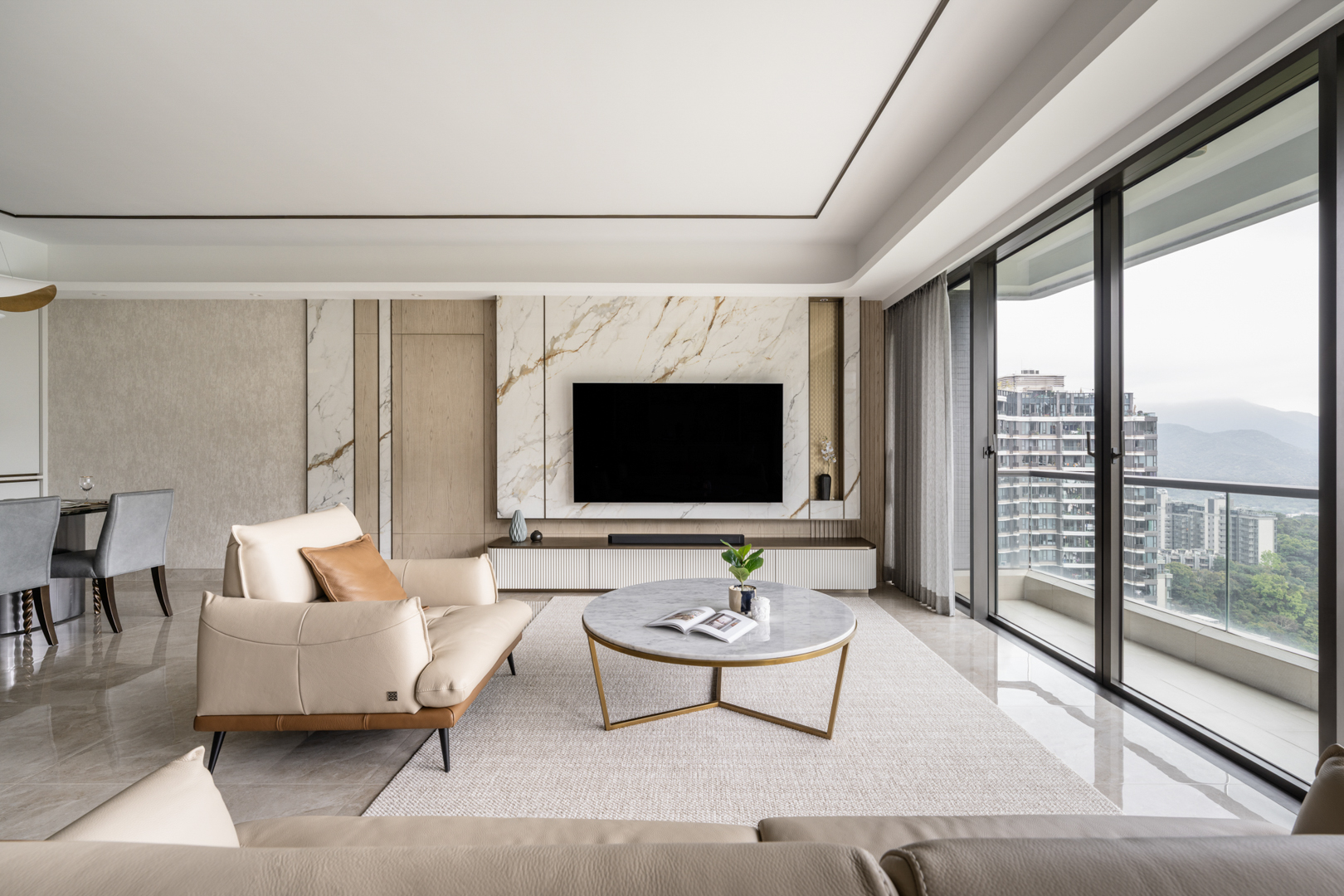 Chris Lau - Hei Design Interiors - Dragons Range
