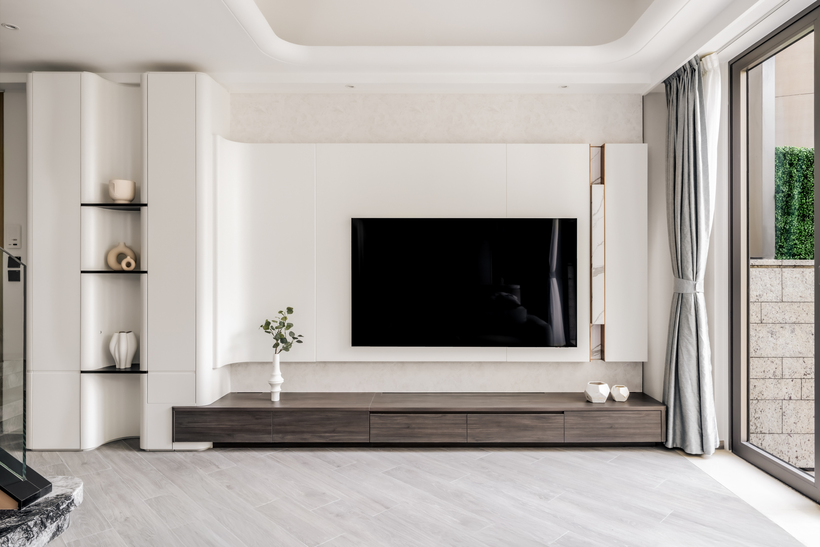 Chris Lau - Hei Design Interiors - Solaria