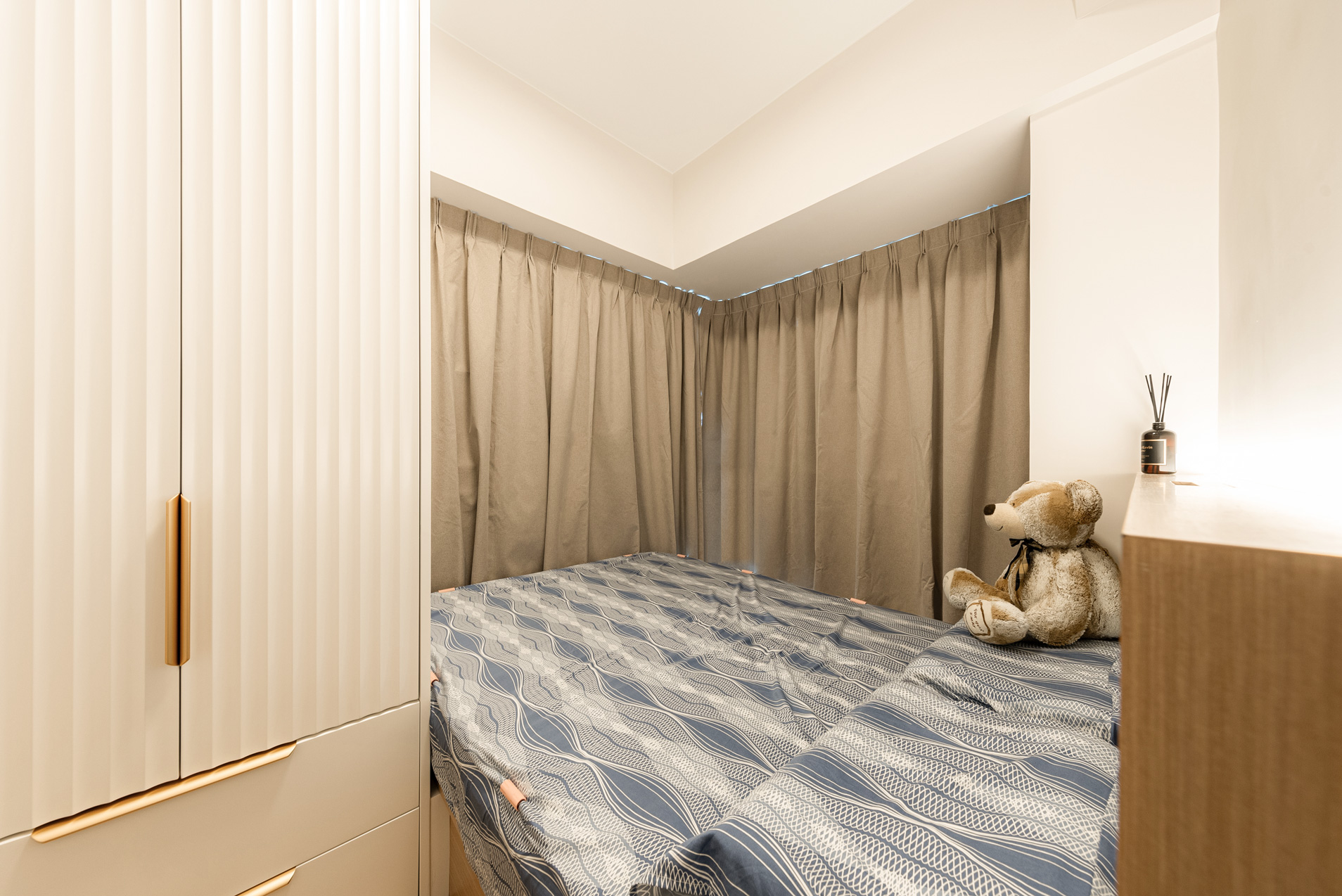 Mike Chan - C.M.T Interior Design - 星灣峰