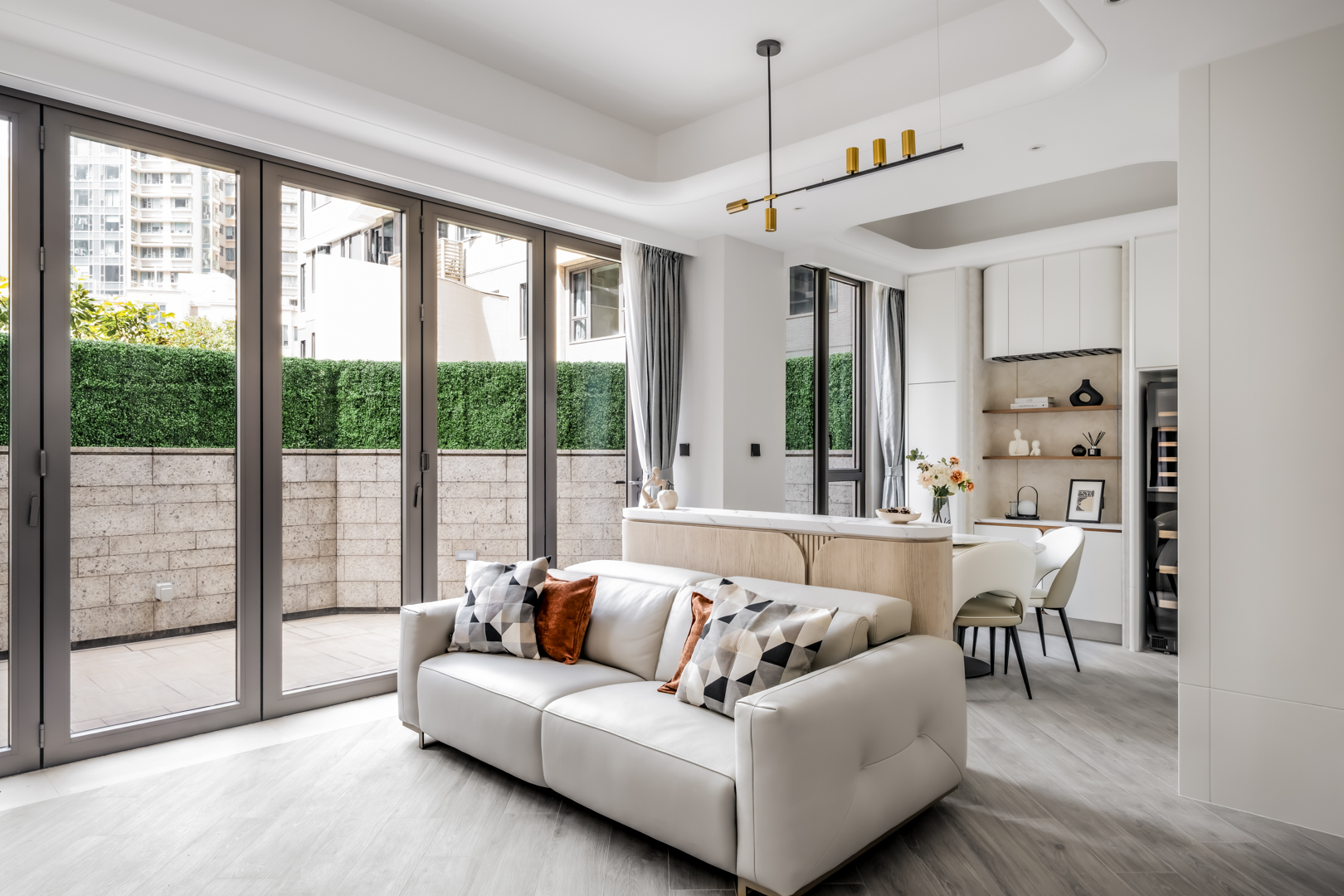 Chris Lau - Hei Design Interiors - Solaria