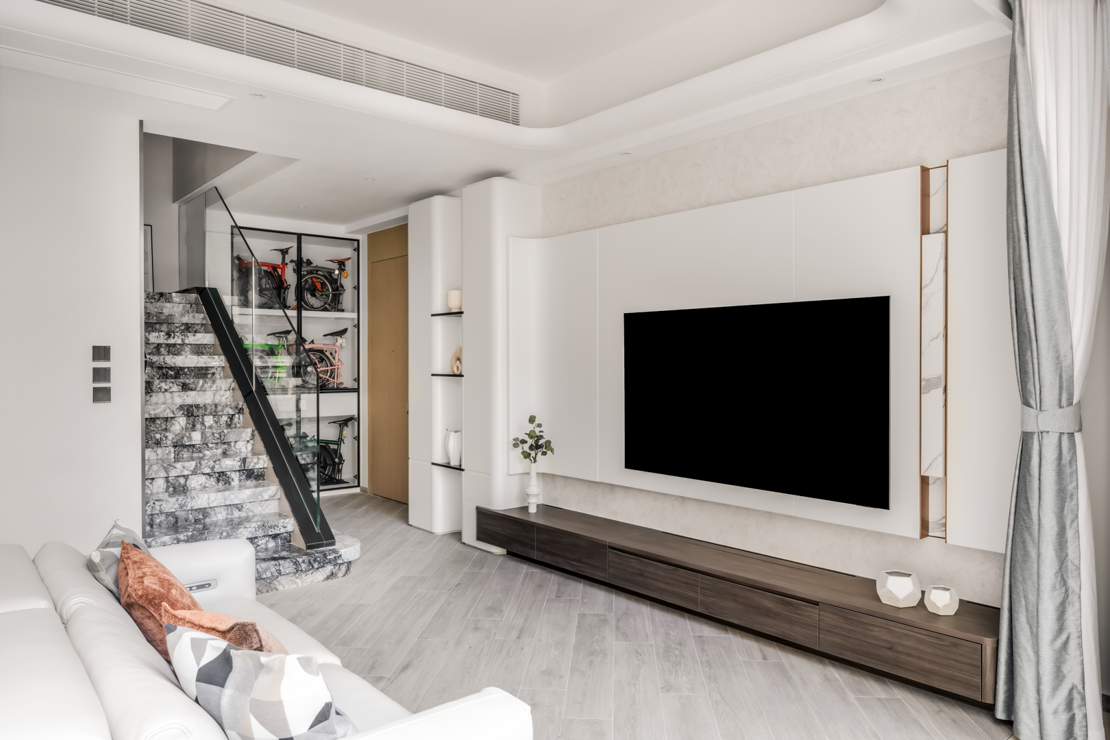Chris Lau - Hei Design Interiors - Solaria