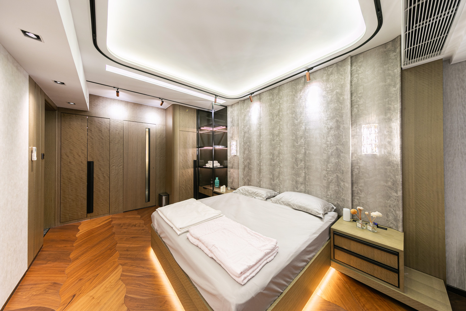 Mike Chan - C.M.T Interior Design - 君柏