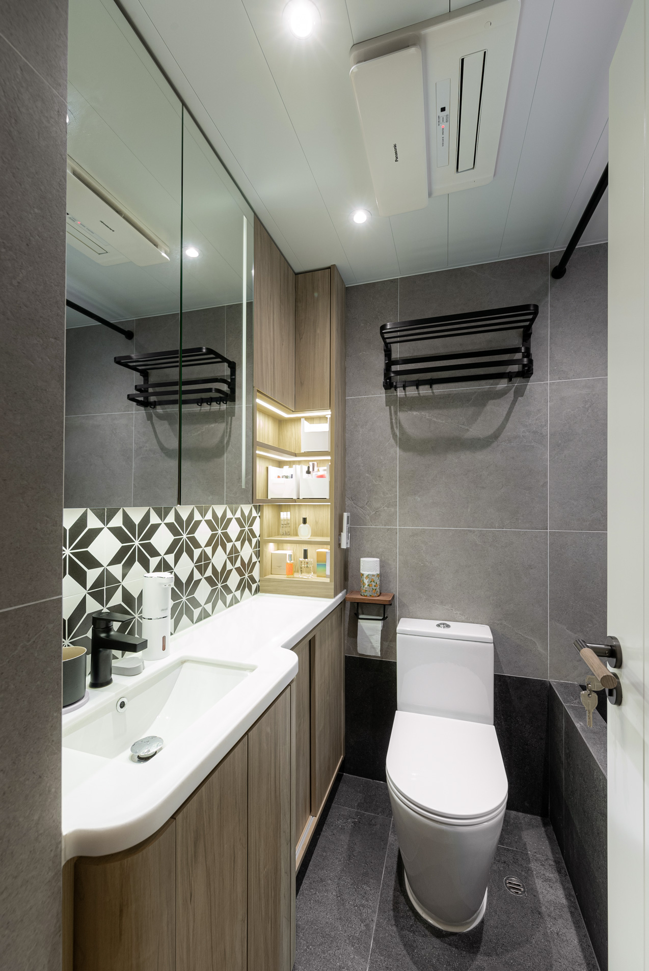 Mike Chan - C.M.T Interior Design - 星灣峰