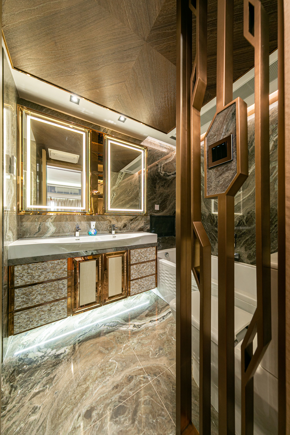 Mike Chan - C.M.T Interior Design - 君柏