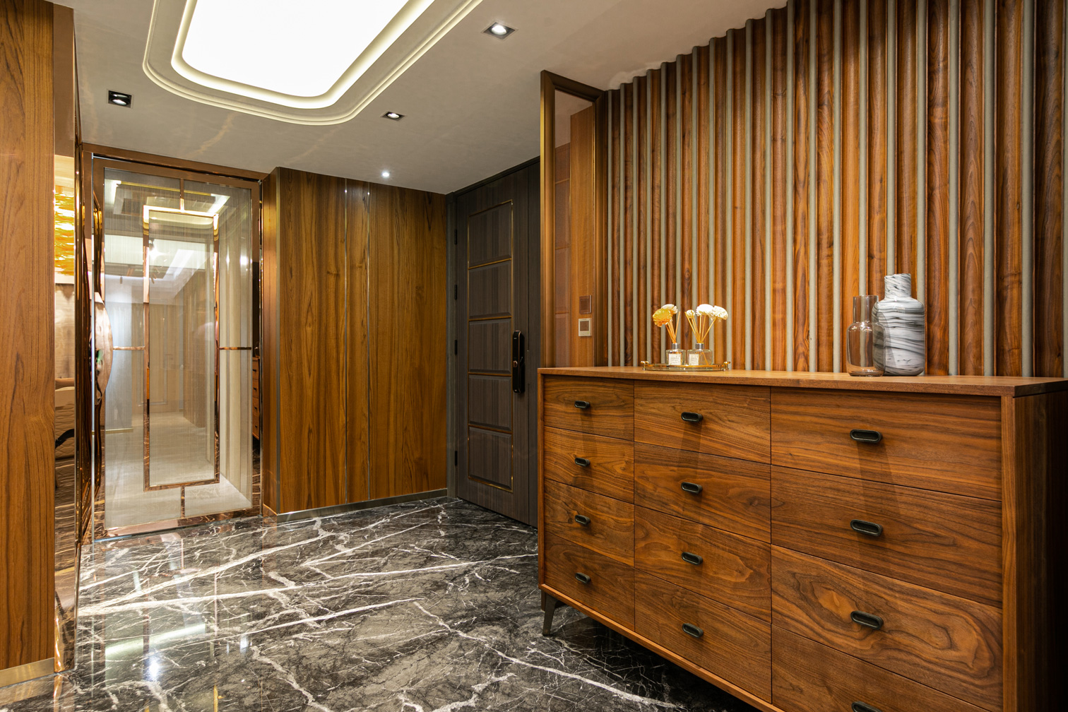 Mike Chan - C.M.T Interior Design - 君柏