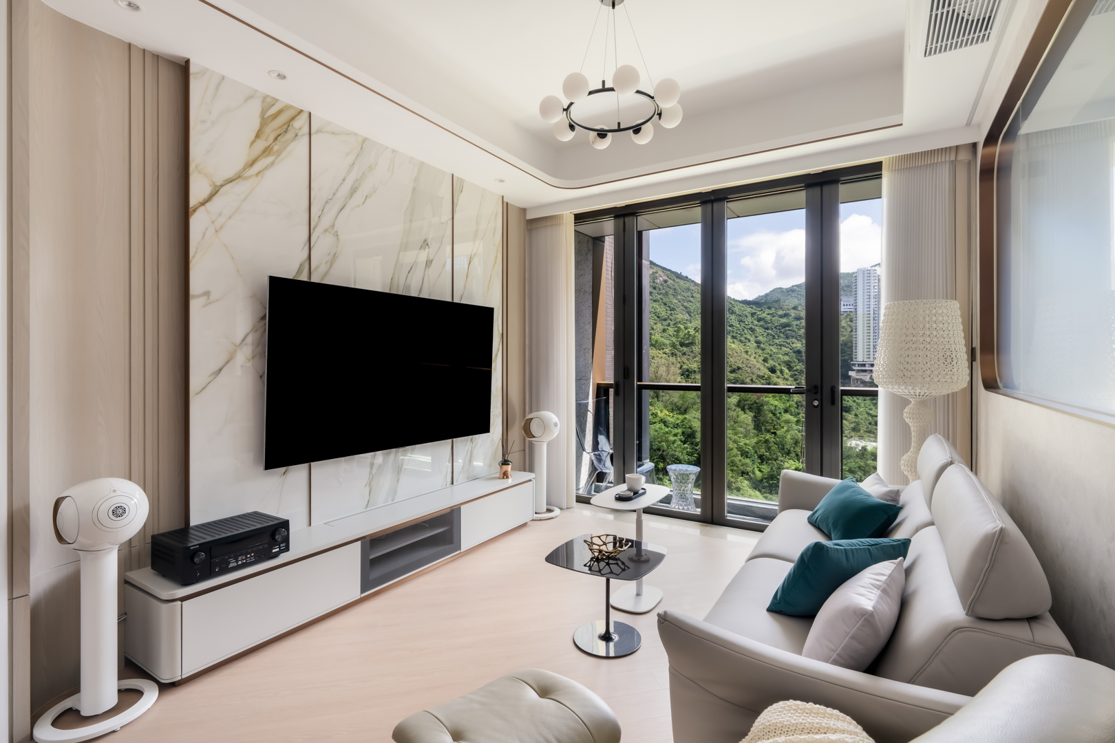 Chris Lau - Hei Design Interiors - St Michel