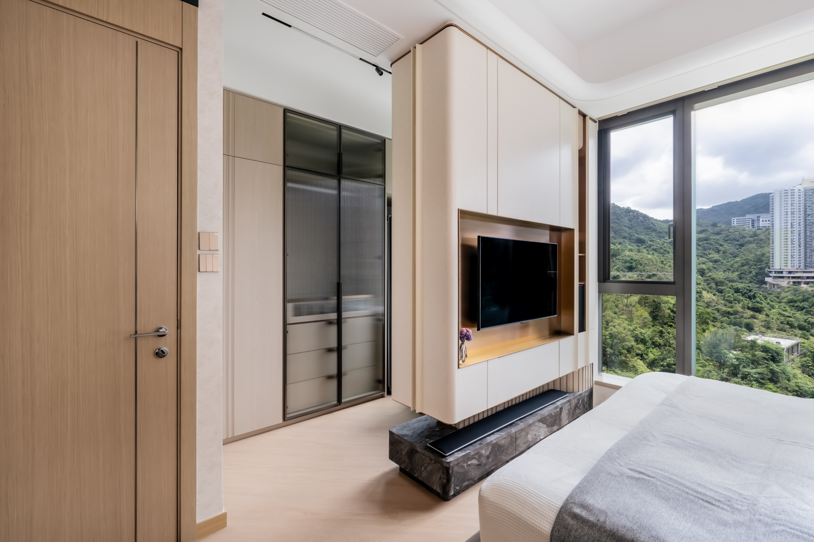 Chris Lau - Hei Design Interiors - St Michel