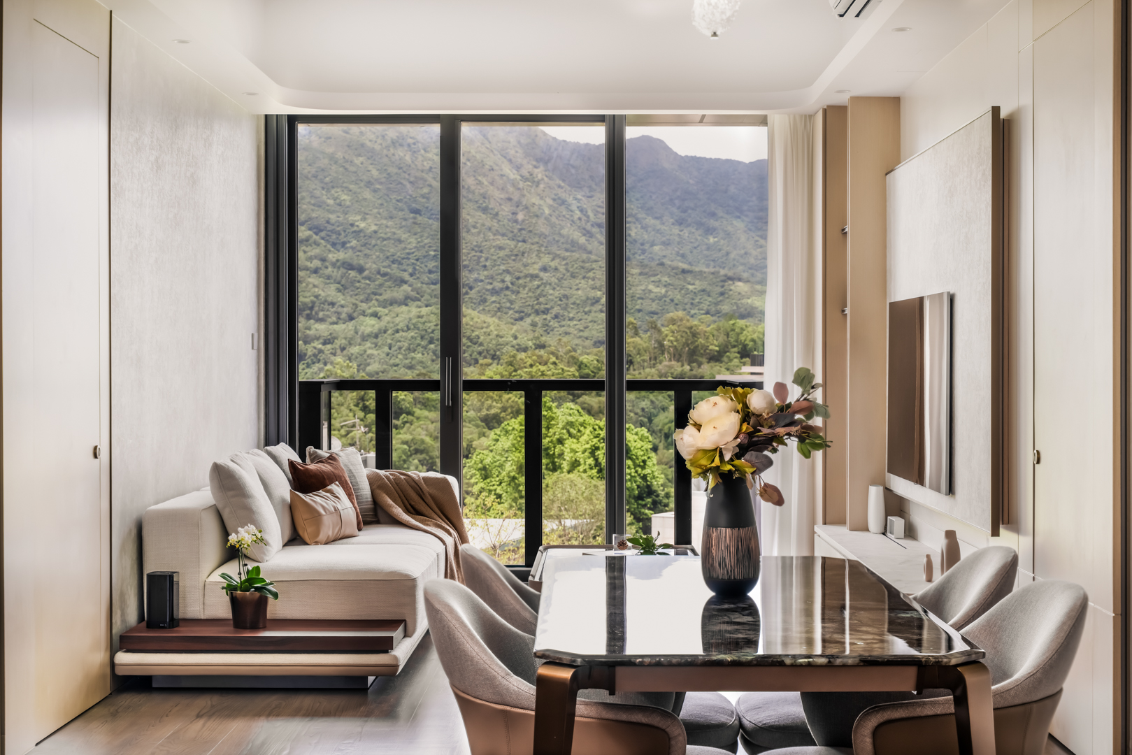 Chris Lau - Hei Design Interiors - Villa Lucca
