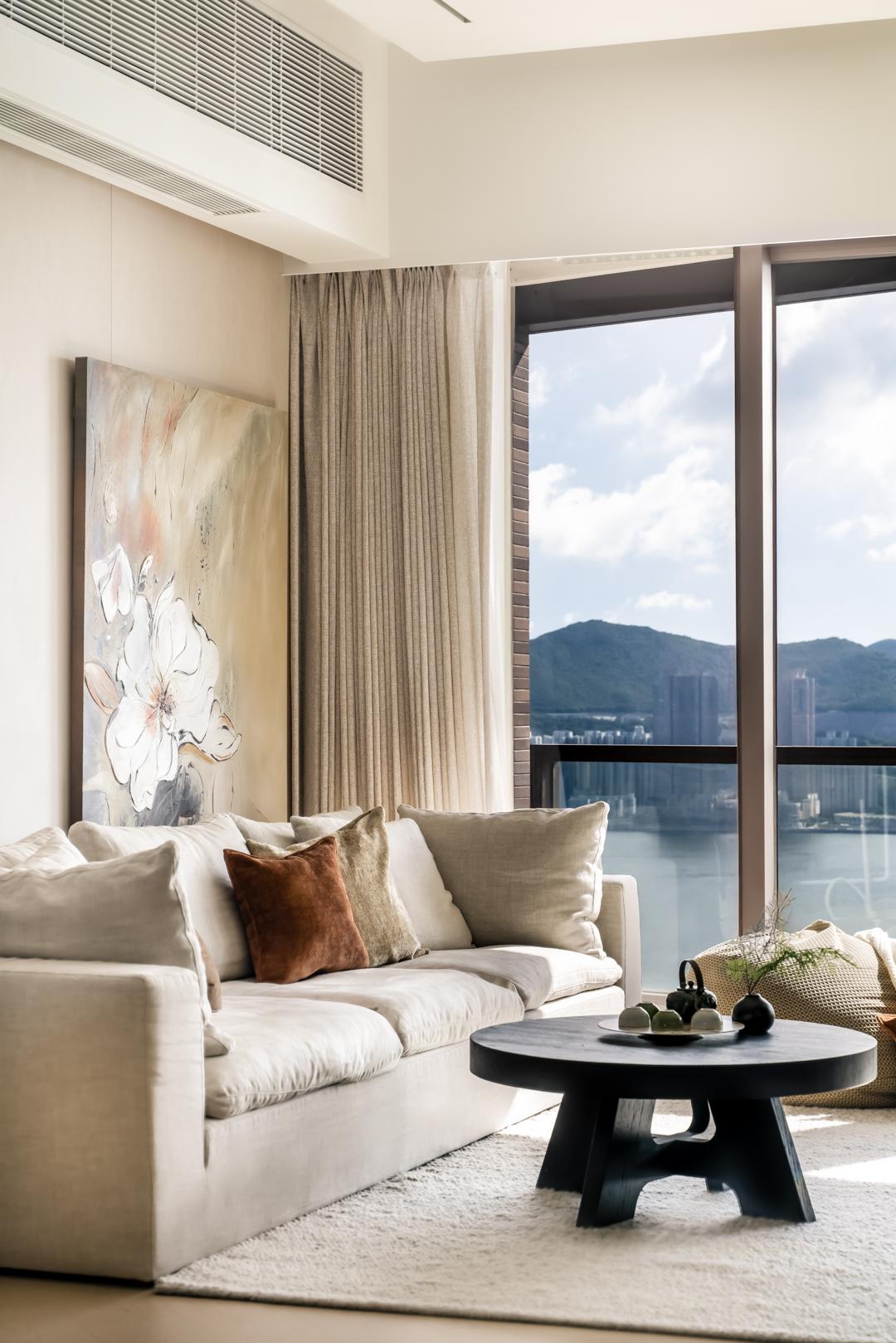 Chris Lau - Hei Design Interiors - The Lohas Park Phase 10