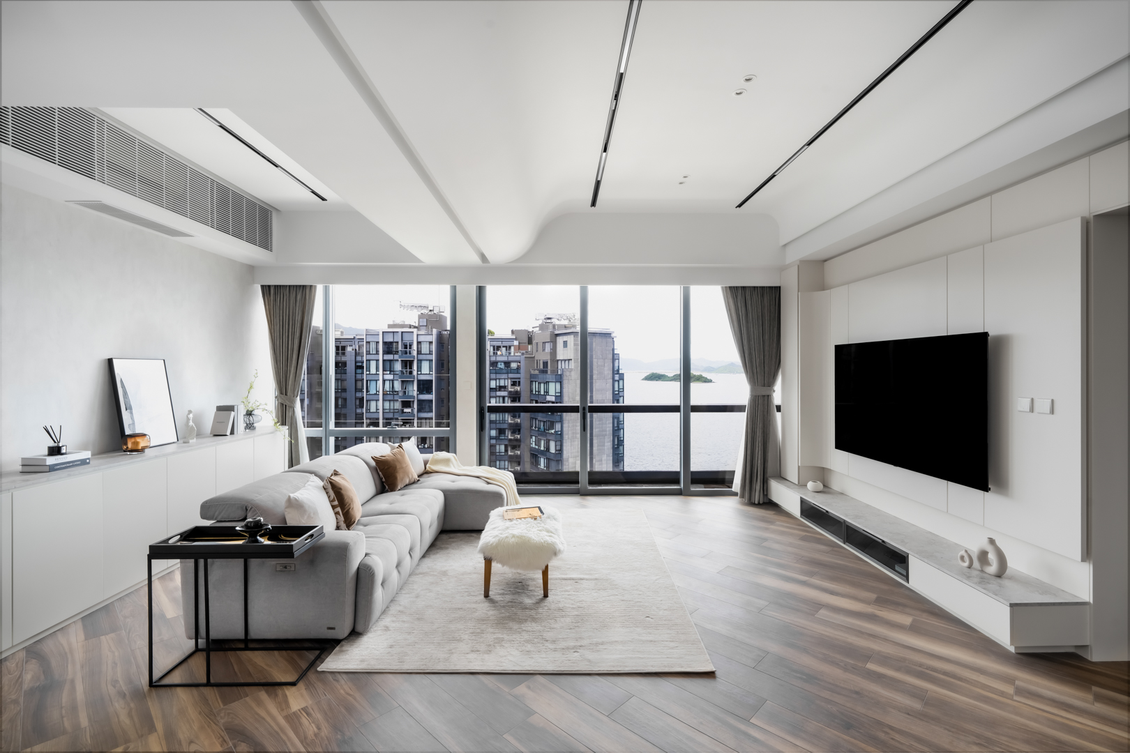 Chris Lau - Hei Design Interiors - Ontolo