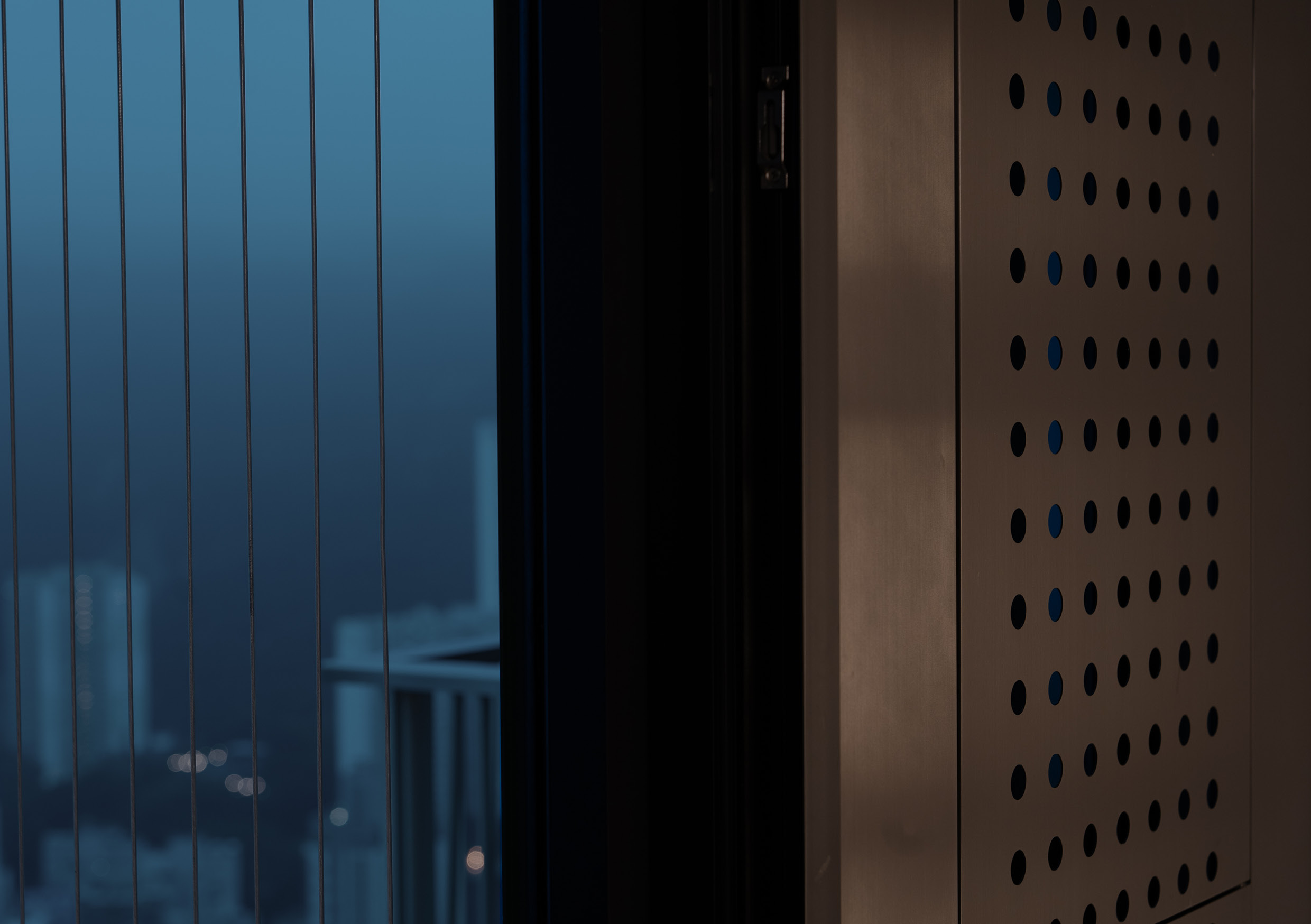 Jessica Kong & Owen Lam - 浮設計 - 極簡感域