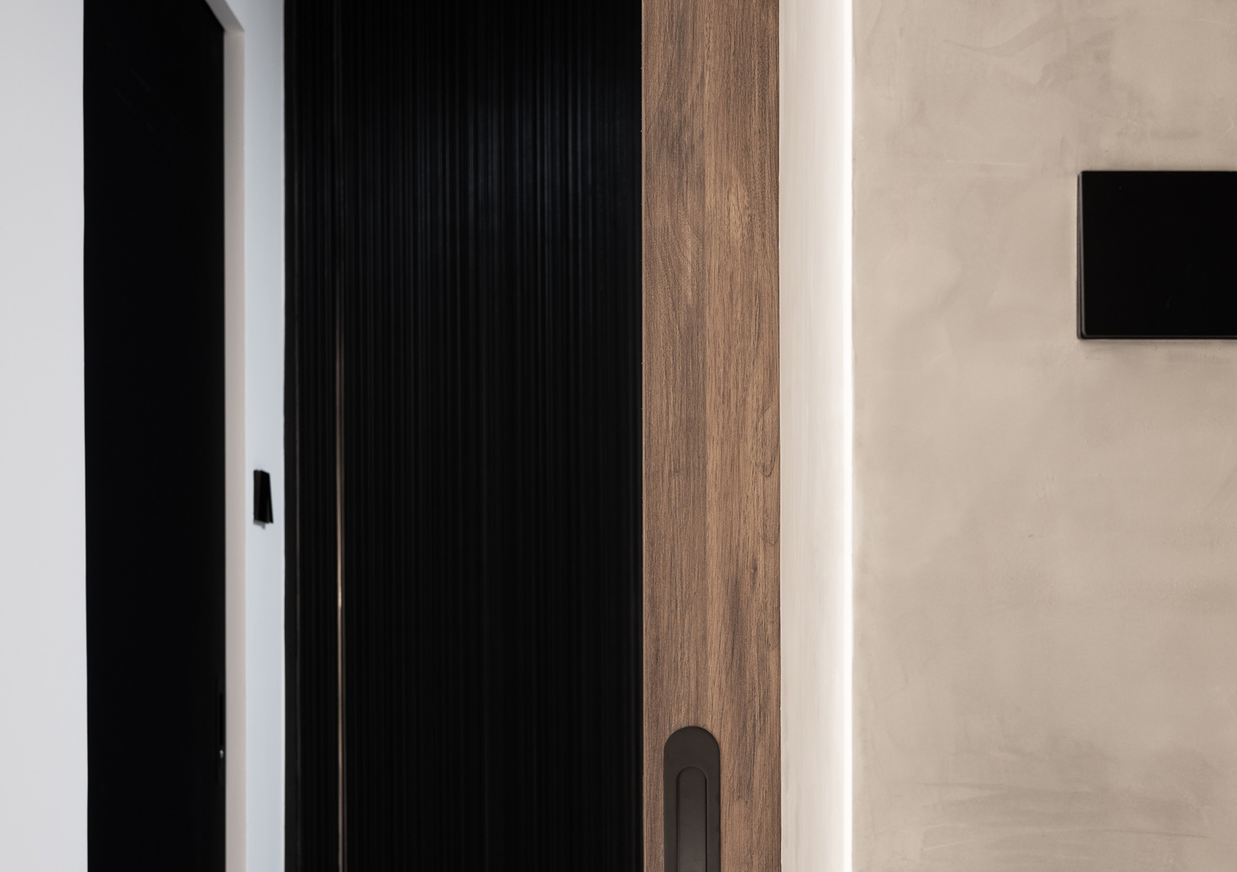 Jessica Kong & Owen Lam - 浮設計 - 極簡感域