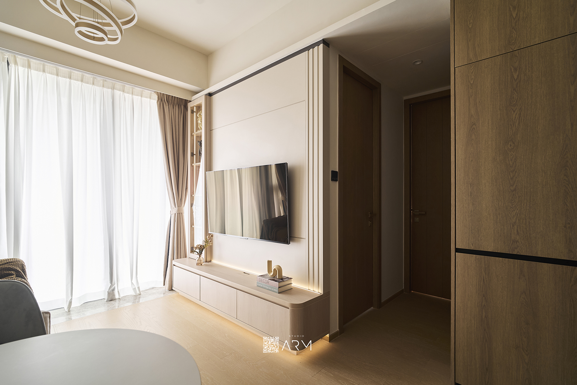 Kan Hui - ARM STUDIO LIMITED - In One