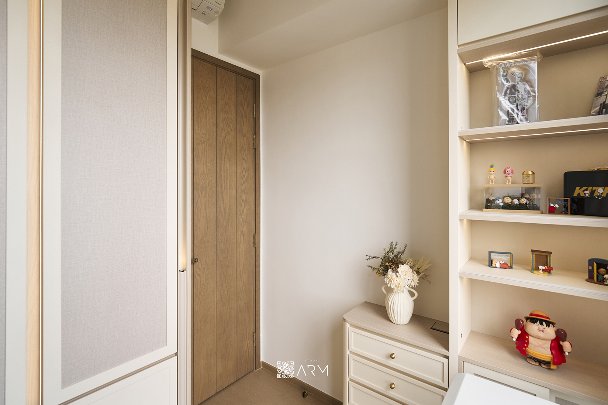 Kan Hui - ARM STUDIO LIMITED - In One