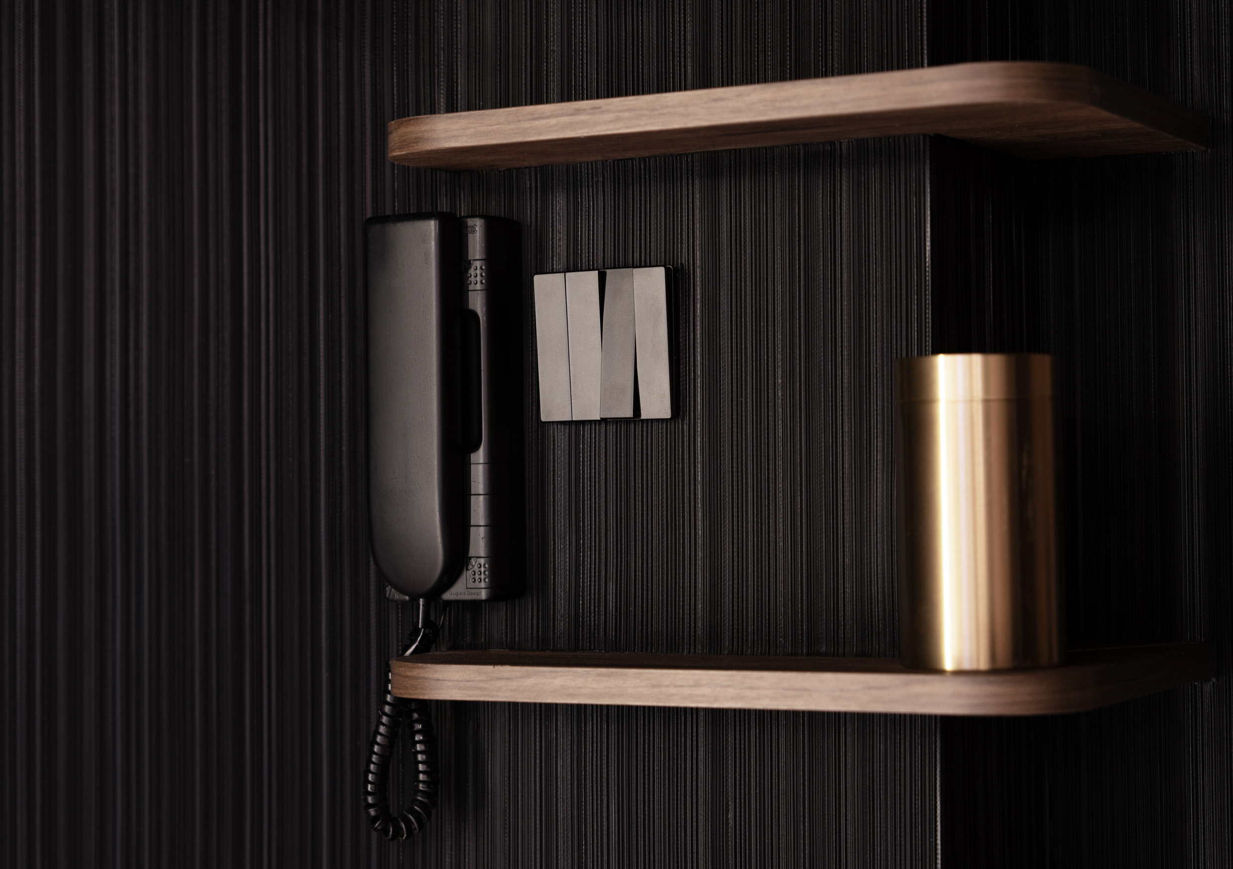 Jessica Kong & Owen Lam - 浮設計 - 極簡感域