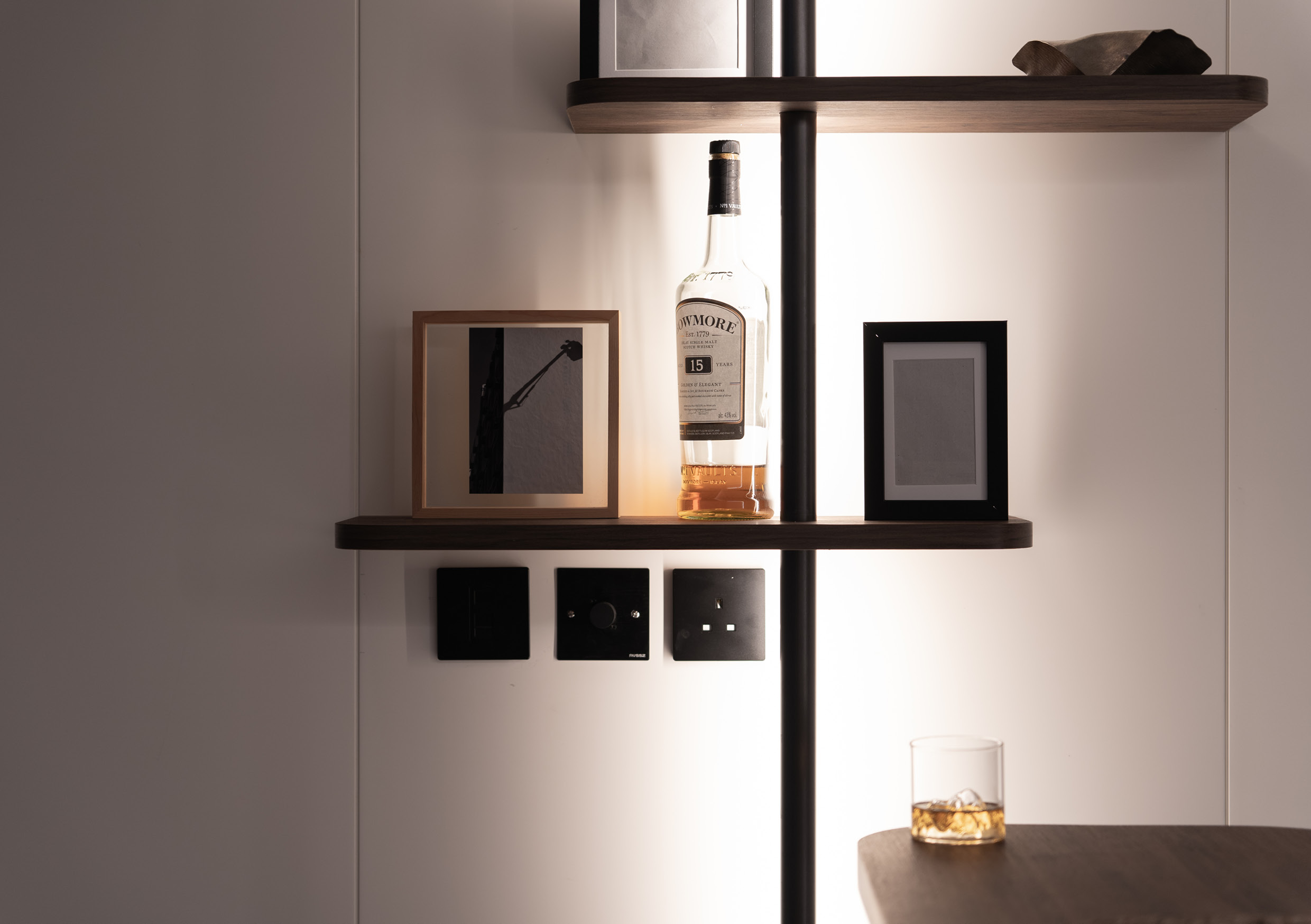 Jessica Kong & Owen Lam - 浮設計 - 極簡感域