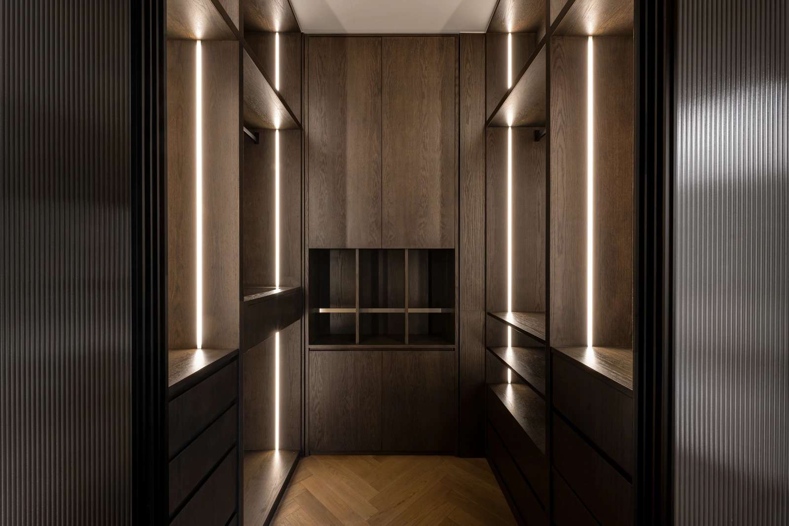 Clarence Lam - LUVÉ Design & Architecture - 名家匯