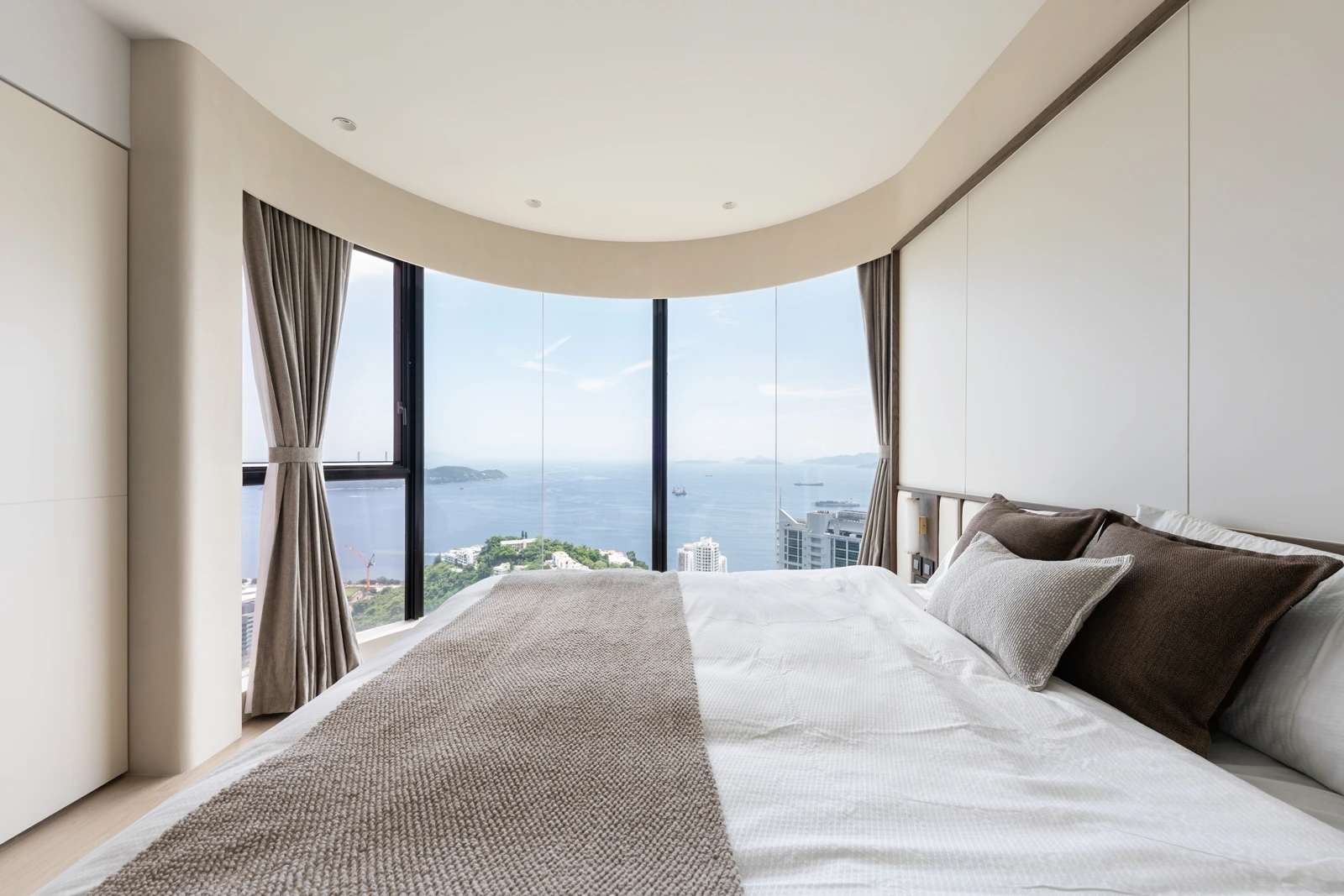 Clarence Lam - LUVÉ Design & Architecture - Royalton I