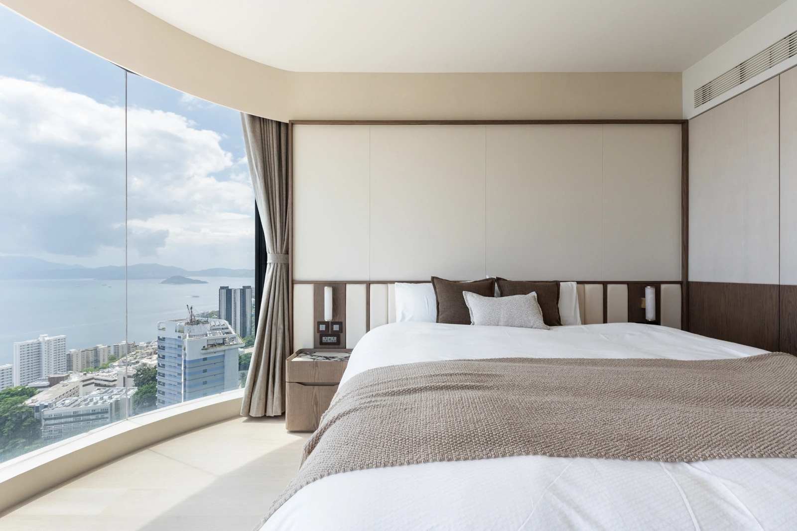 Clarence Lam - LUVÉ Design & Architecture - Royalton I