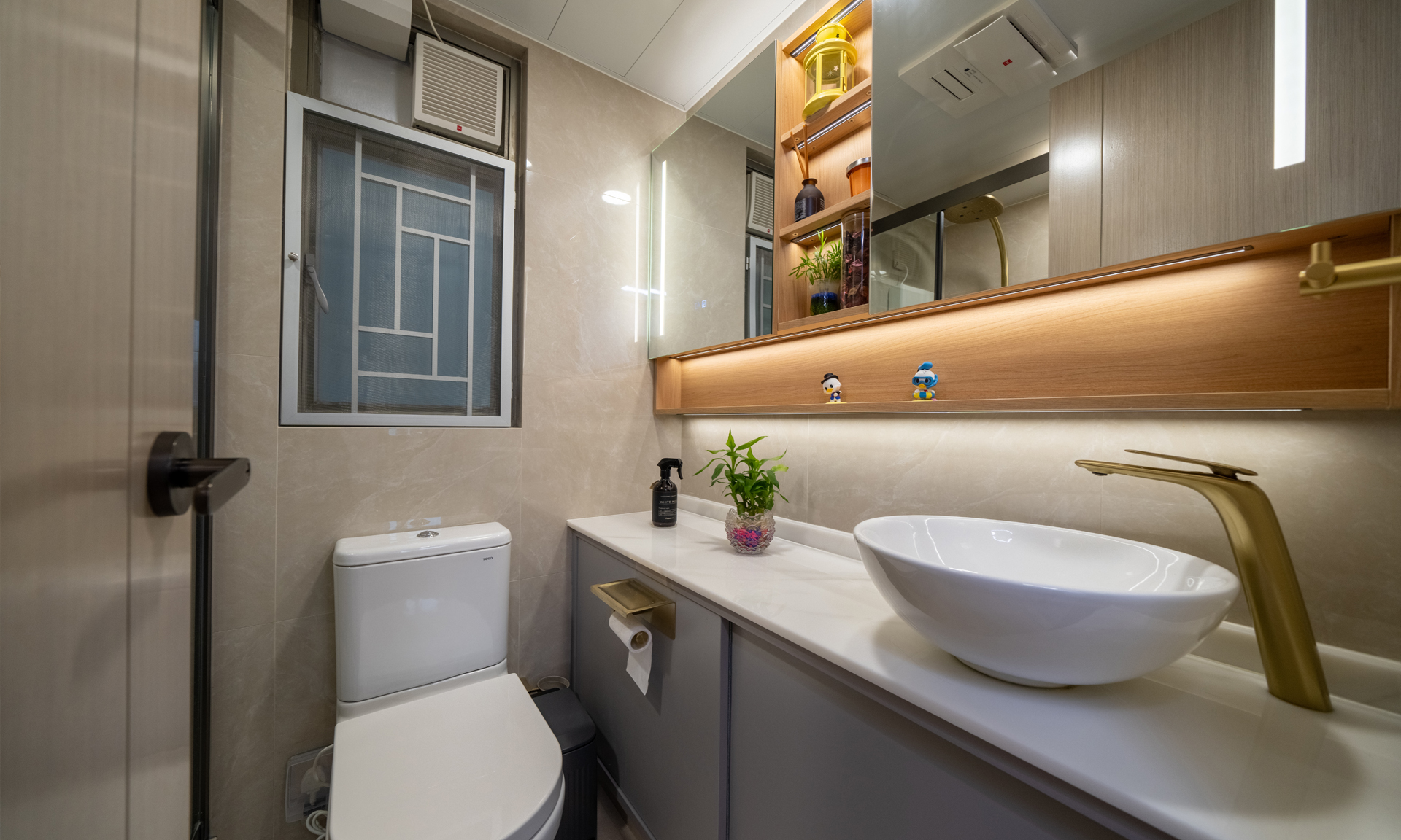 Calvin Ho & Bryan Lie - C3 Design & Decorative Ltd - Tseung Kwan O Plaza Phase 2 Block 8