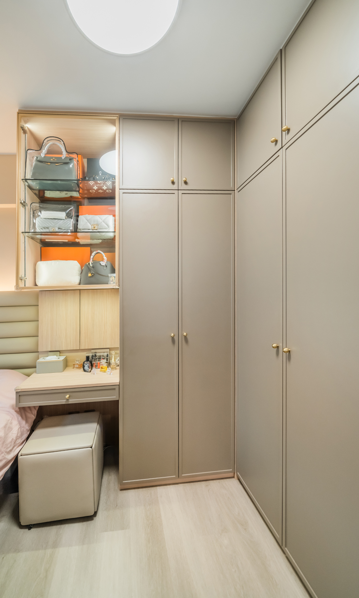 Calvin Ho & Bryan Lie - C3 Design & Decorative Ltd - Tseung Kwan O Plaza Phase 2 Block 8