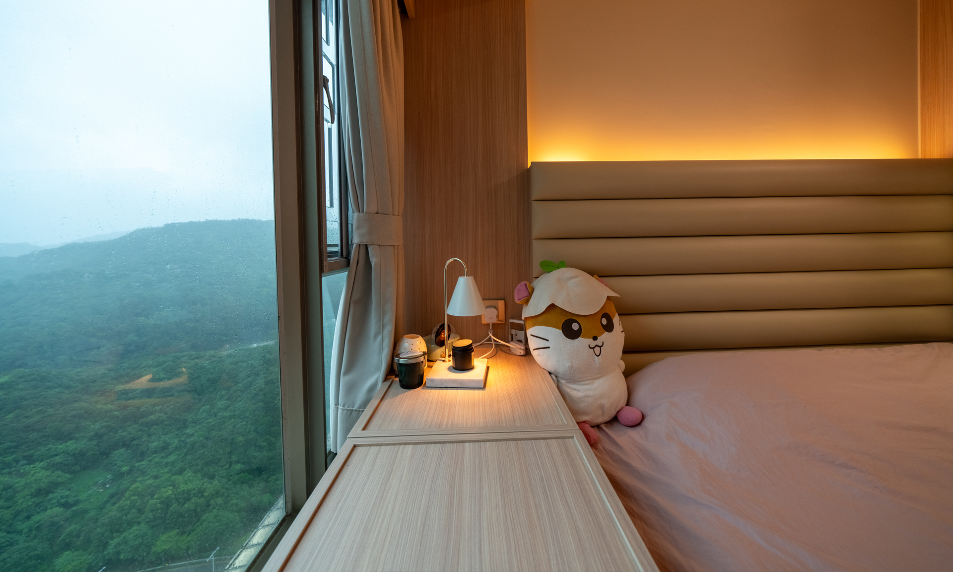 Calvin Ho & Bryan Lie - C3 Design & Decorative Ltd - Tseung Kwan O Plaza Phase 2 Block 8