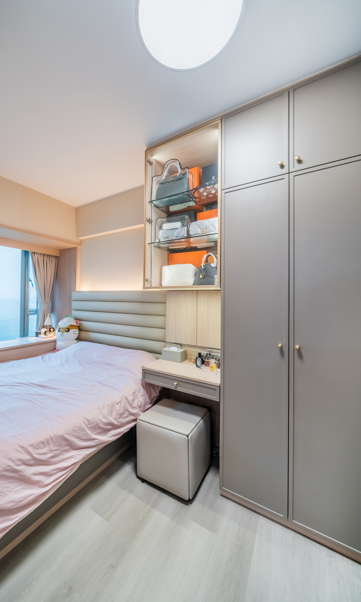 Calvin Ho & Bryan Lie - C3 Design & Decorative Ltd - Tseung Kwan O Plaza Phase 2 Block 8