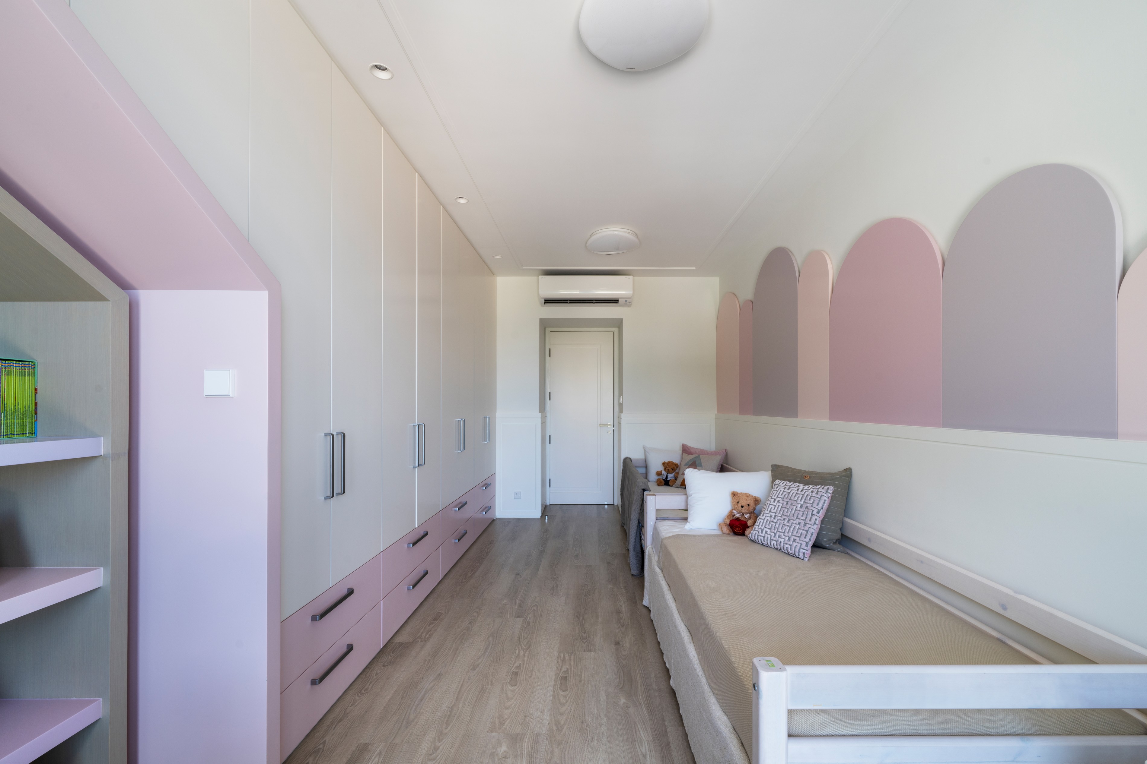 Regina Kwok - Artwill Interior Design House - Mount Davis