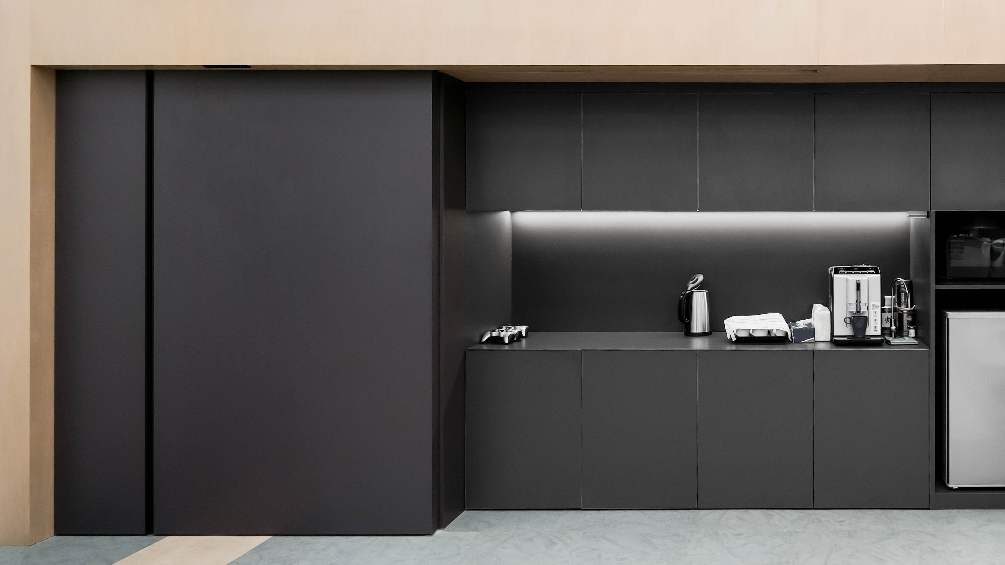 Jessica Kong & Owen Lam - 浮設計 - 美時醫療