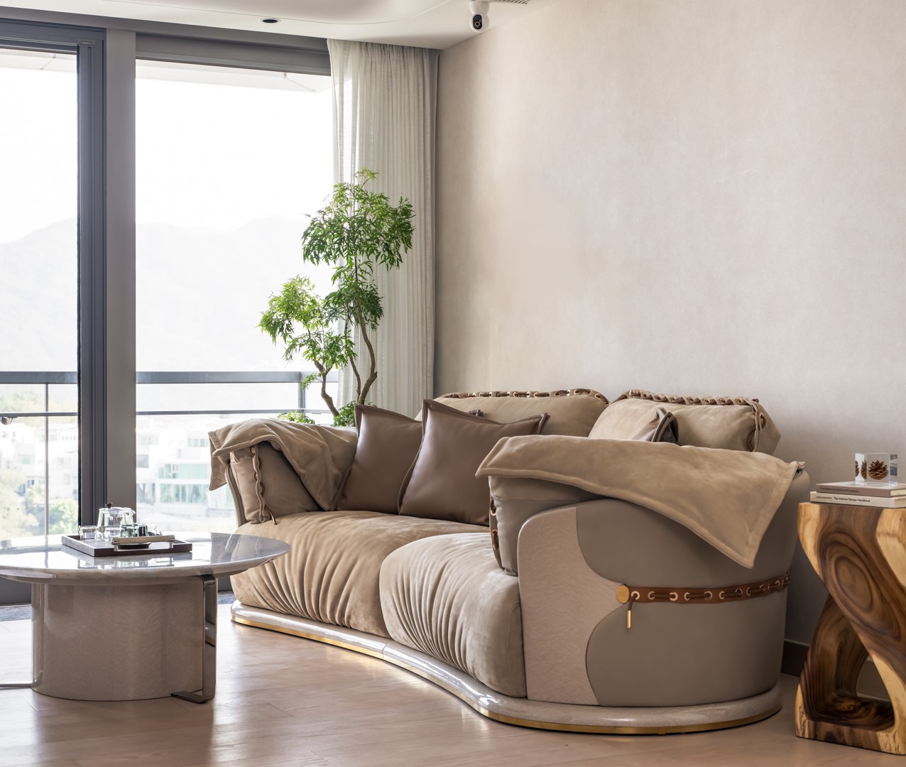 Chris Lau - Hei Design Interiors - El Futuro