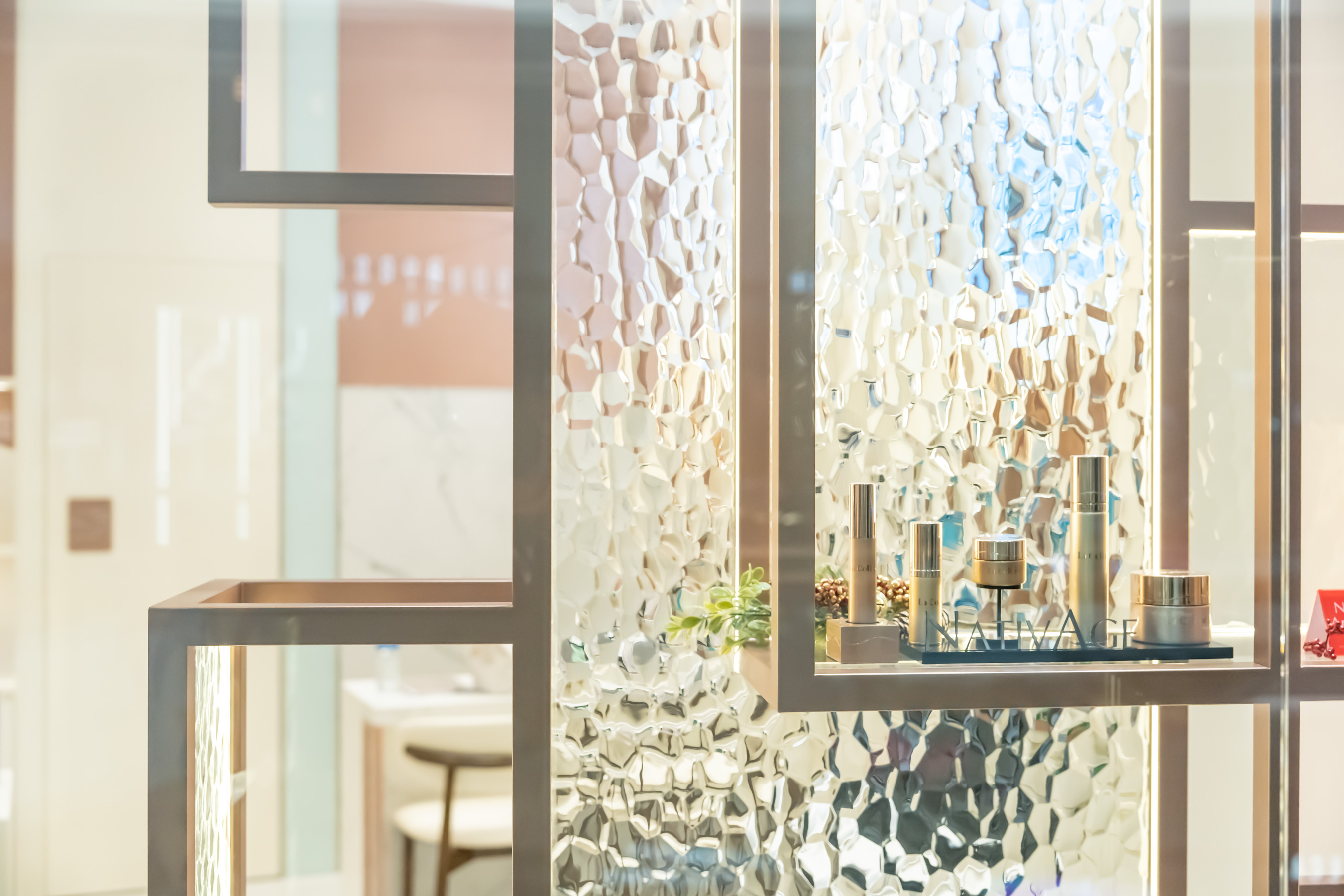 Jessica Kong & Owen Lam - 浮設計 - La Colline 專門店