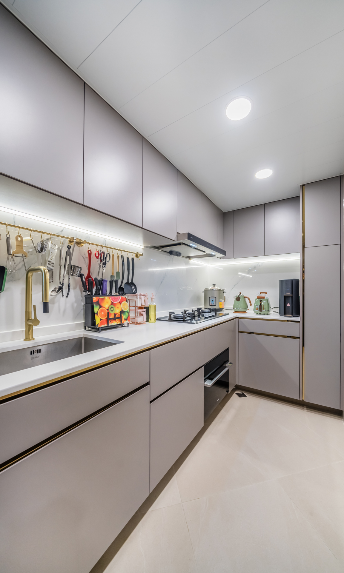 Calvin Ho & Bryan Lie - C3 Design & Decorative Ltd - Tseung Kwan O Plaza Phase 2 Block 8
