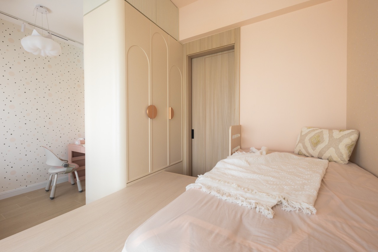 Lawrence Chan - 一銘室內設計有限公司 - 緻藍天