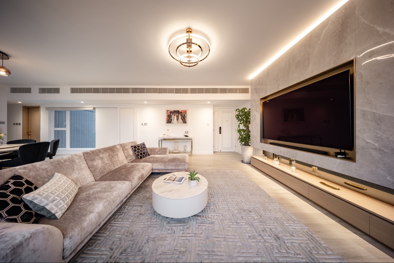 Daniel Wong - Boss Design Ltd - 灝畋峰 15 Homantin Hill
