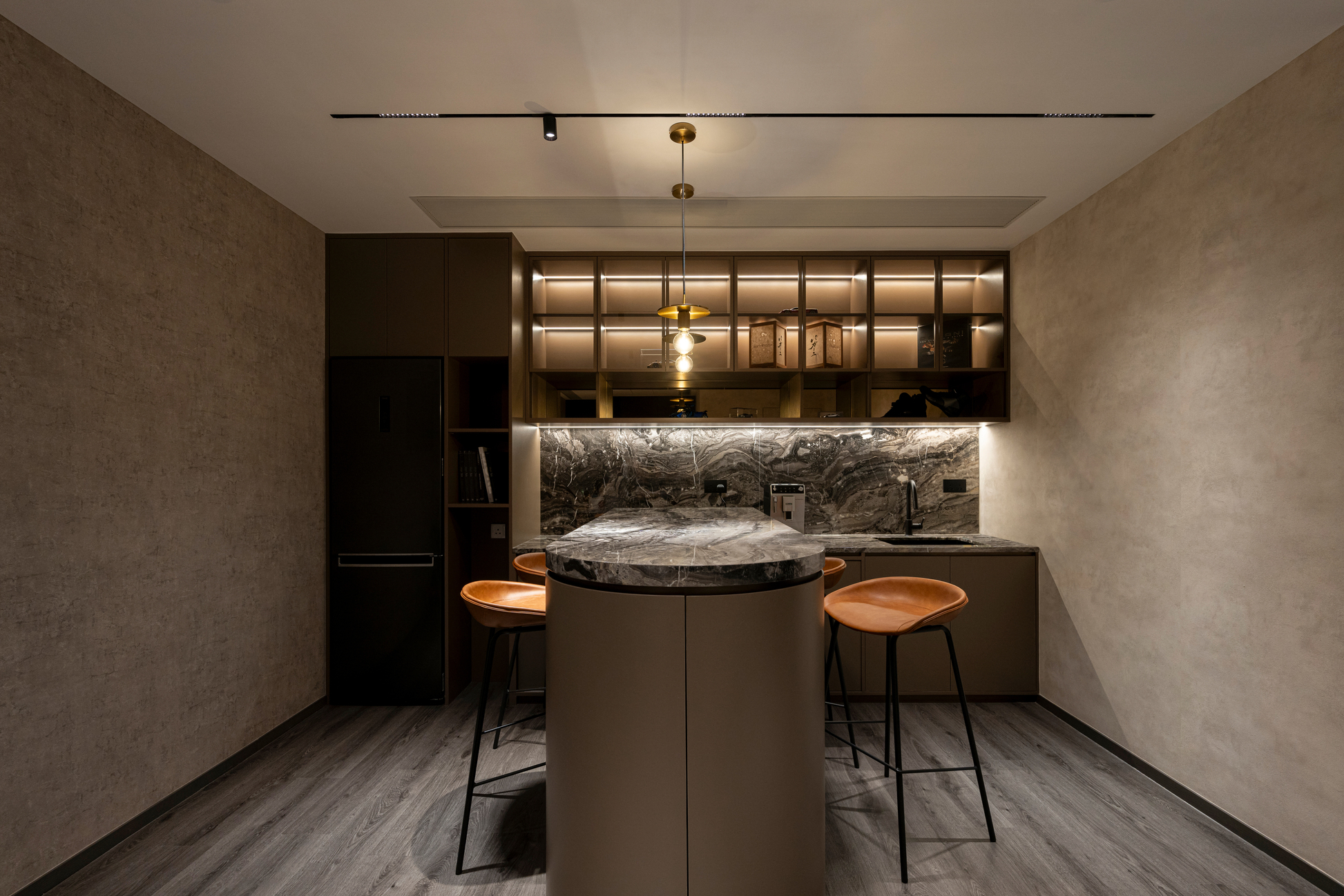 Maggie Mo & Jay Leung - Starz Pasha - Pagani Showroom