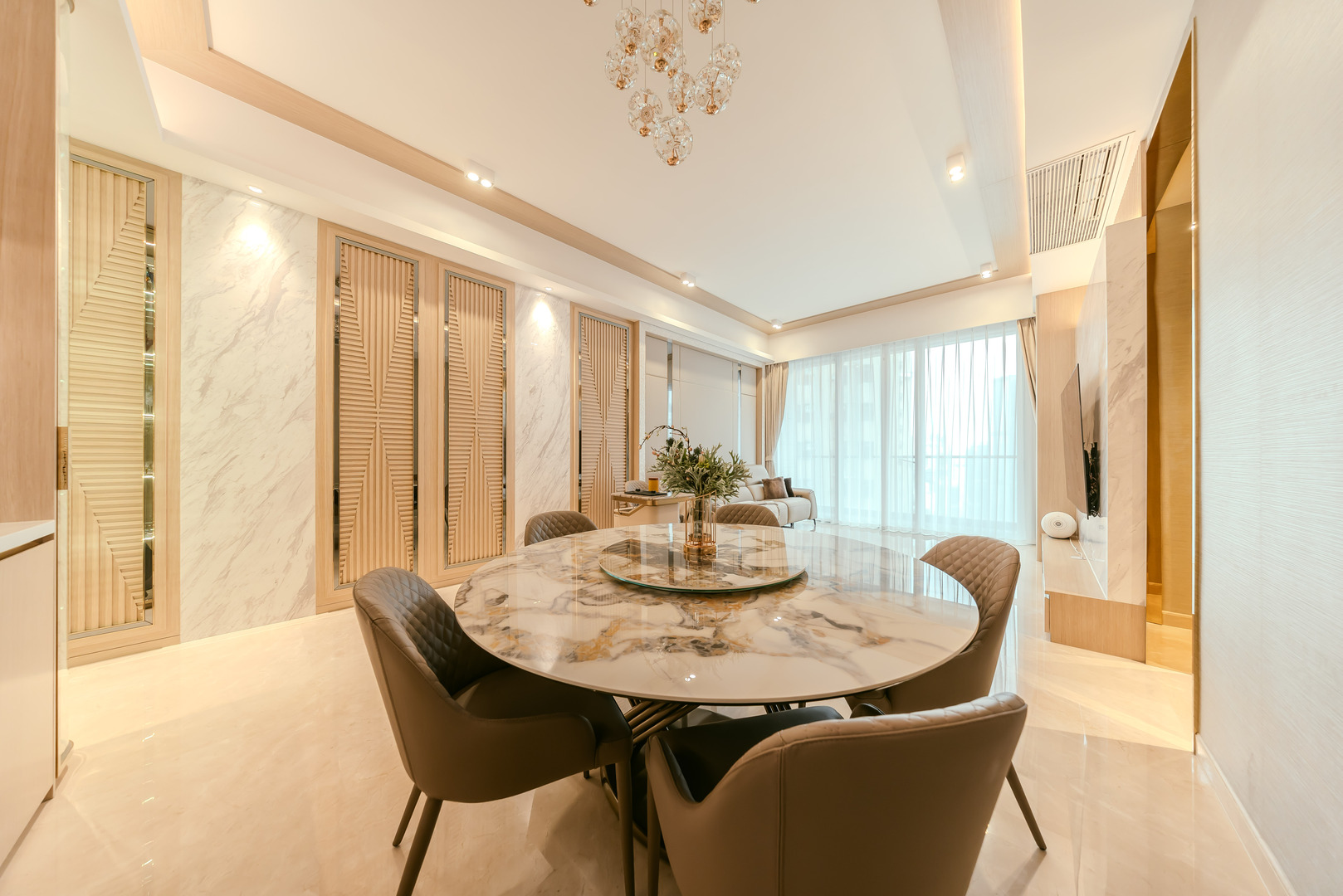 Daniel Wong - Boss Design Ltd - 帝滙豪庭 Wellesley