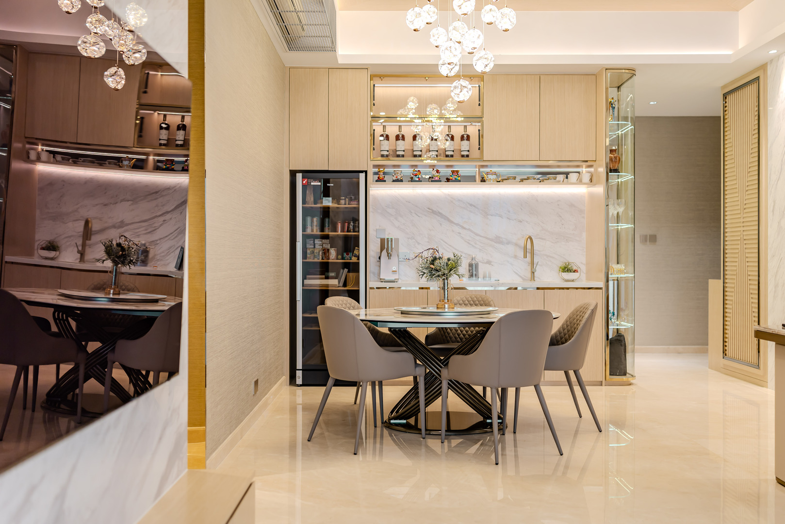 Daniel Wong - Boss Design Ltd - 帝滙豪庭 Wellesley
