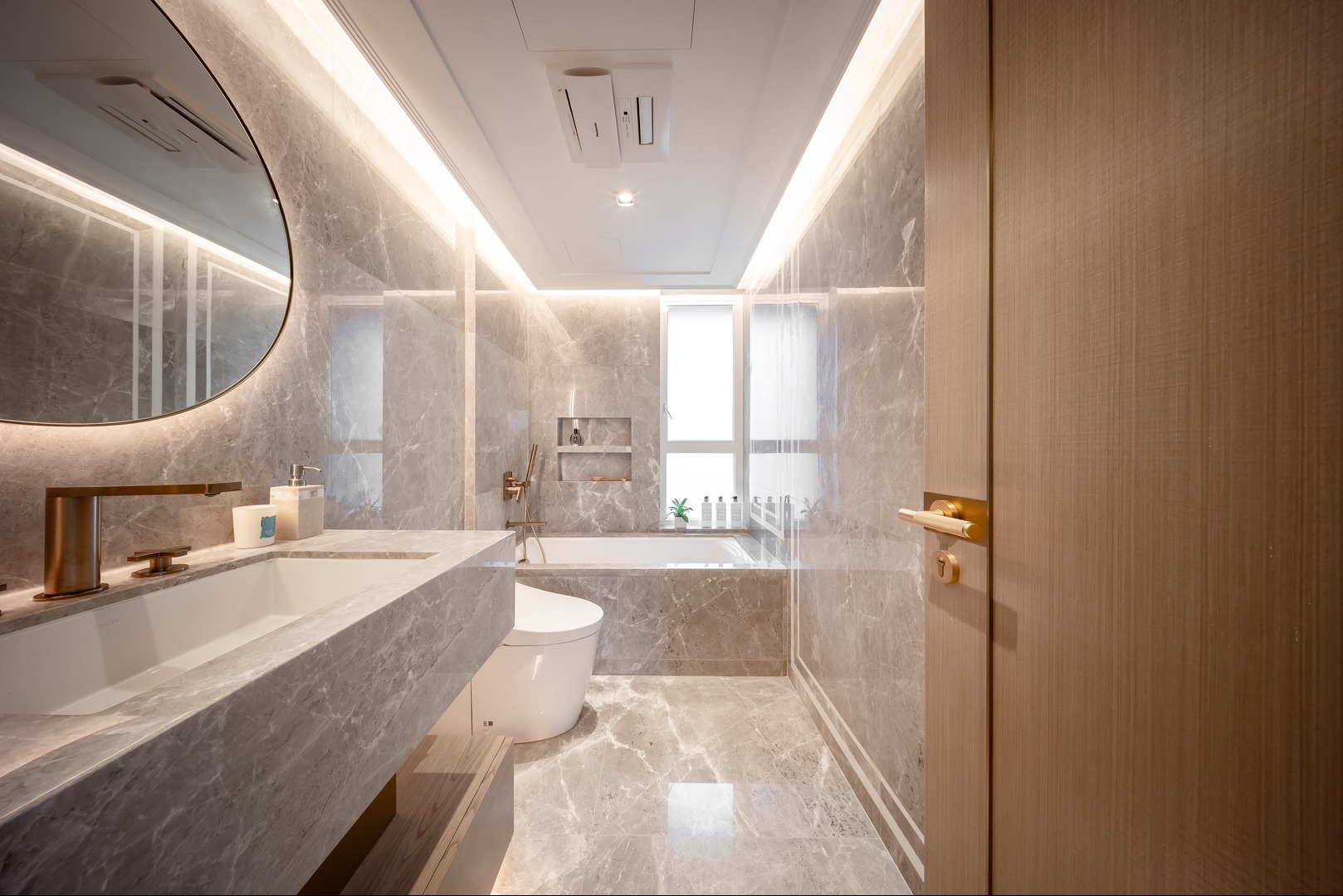Daniel Wong - Boss Design Ltd - 灝畋峰 15 Homantin Hill