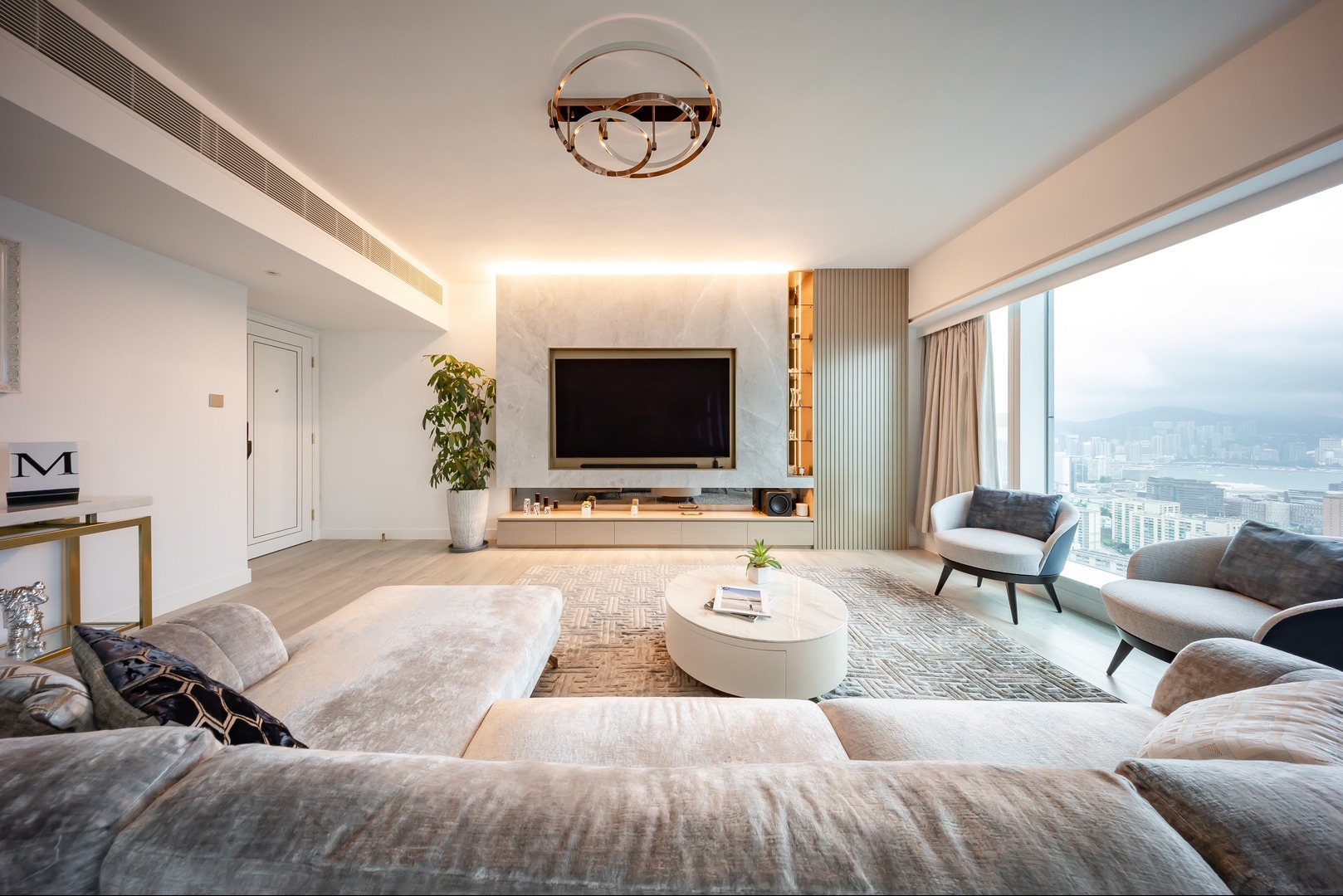 Daniel Wong - Boss Design Ltd - 灝畋峰 15 Homantin Hill