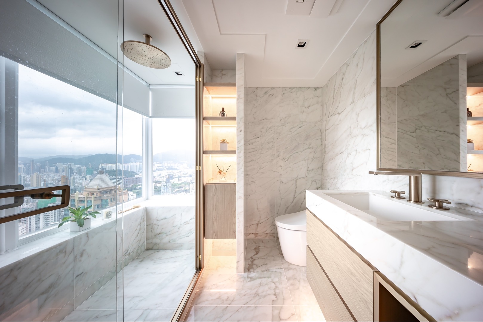 Daniel Wong - Boss Design Ltd - 灝畋峰 15 Homantin Hill